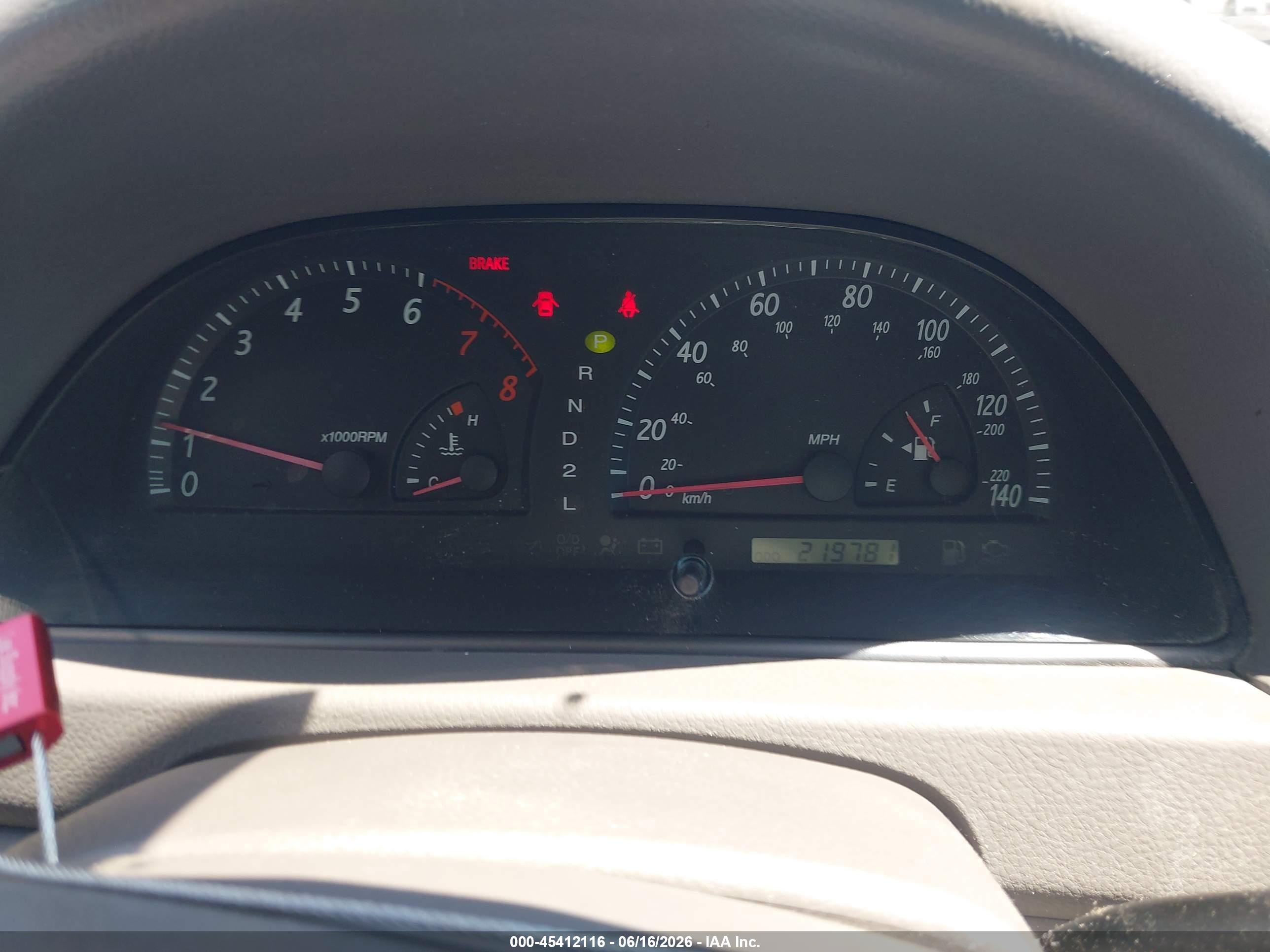 2003 Toyota Camry Le Серебряный vin: 4T1BE32K83U252050