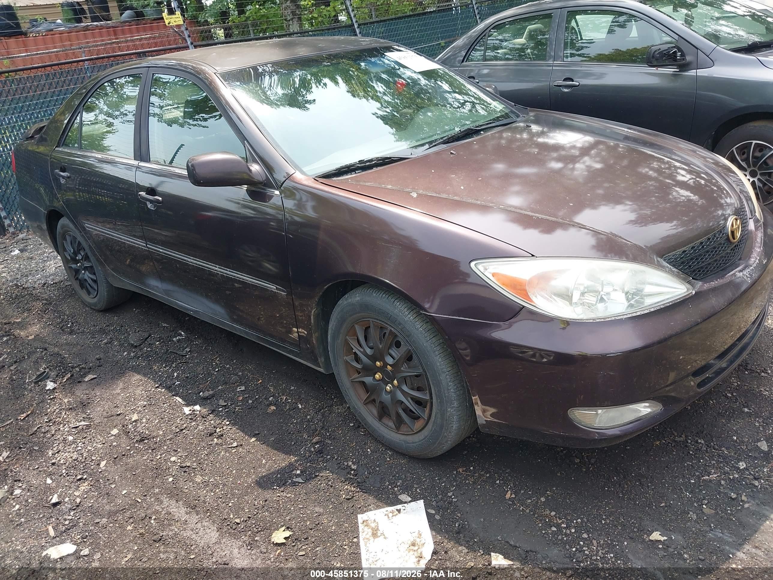 2003 Toyota Camry Xle Maroon vin: 4T1BE32K83U652626
