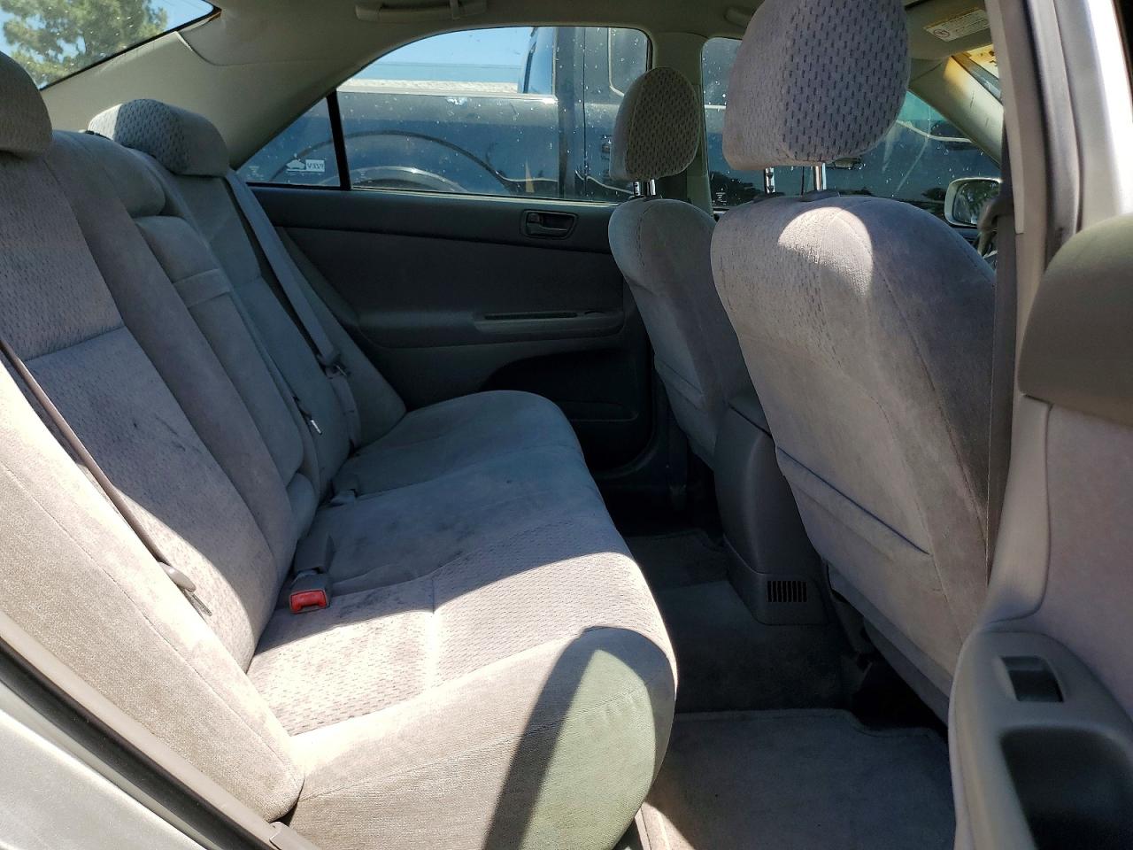 2003 Toyota Camry Le Silver vin: 4T1BE32K83U710346