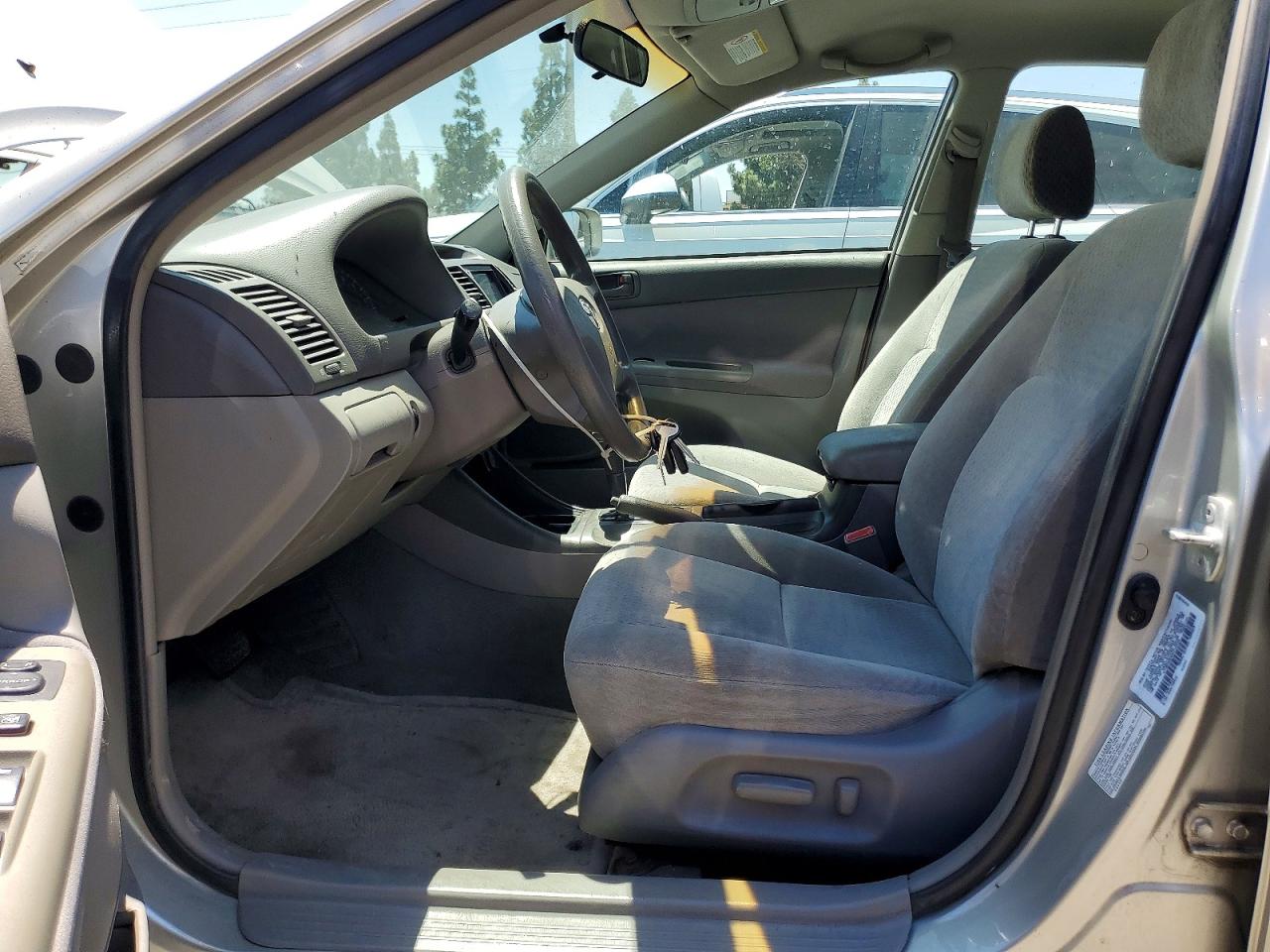 2003 Toyota Camry Le Silver vin: 4T1BE32K83U710346