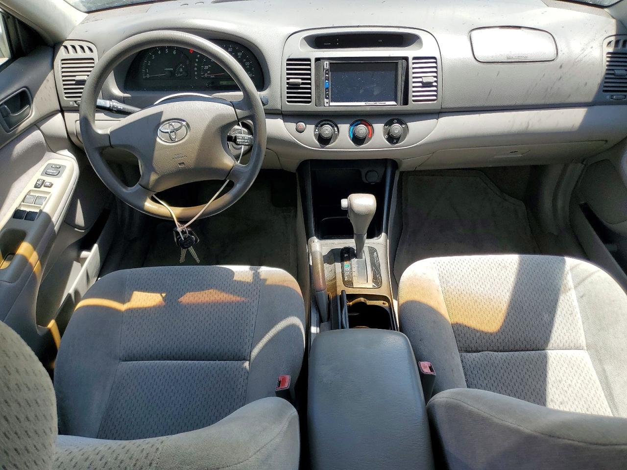2003 Toyota Camry Le Silver vin: 4T1BE32K83U710346
