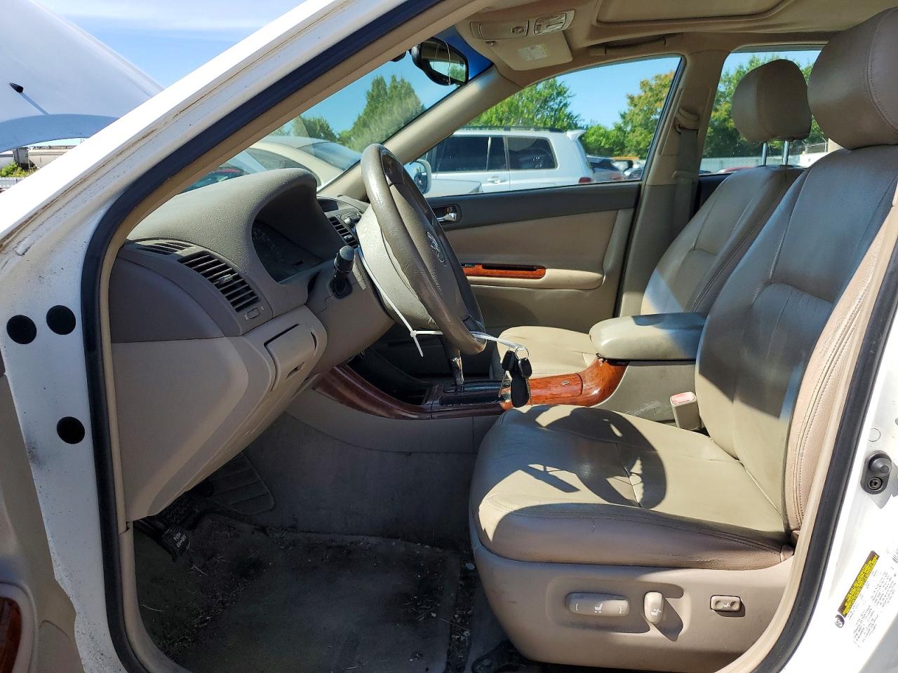2004 Toyota Camry Xle Белый vin: 4T1BE32K84U267083