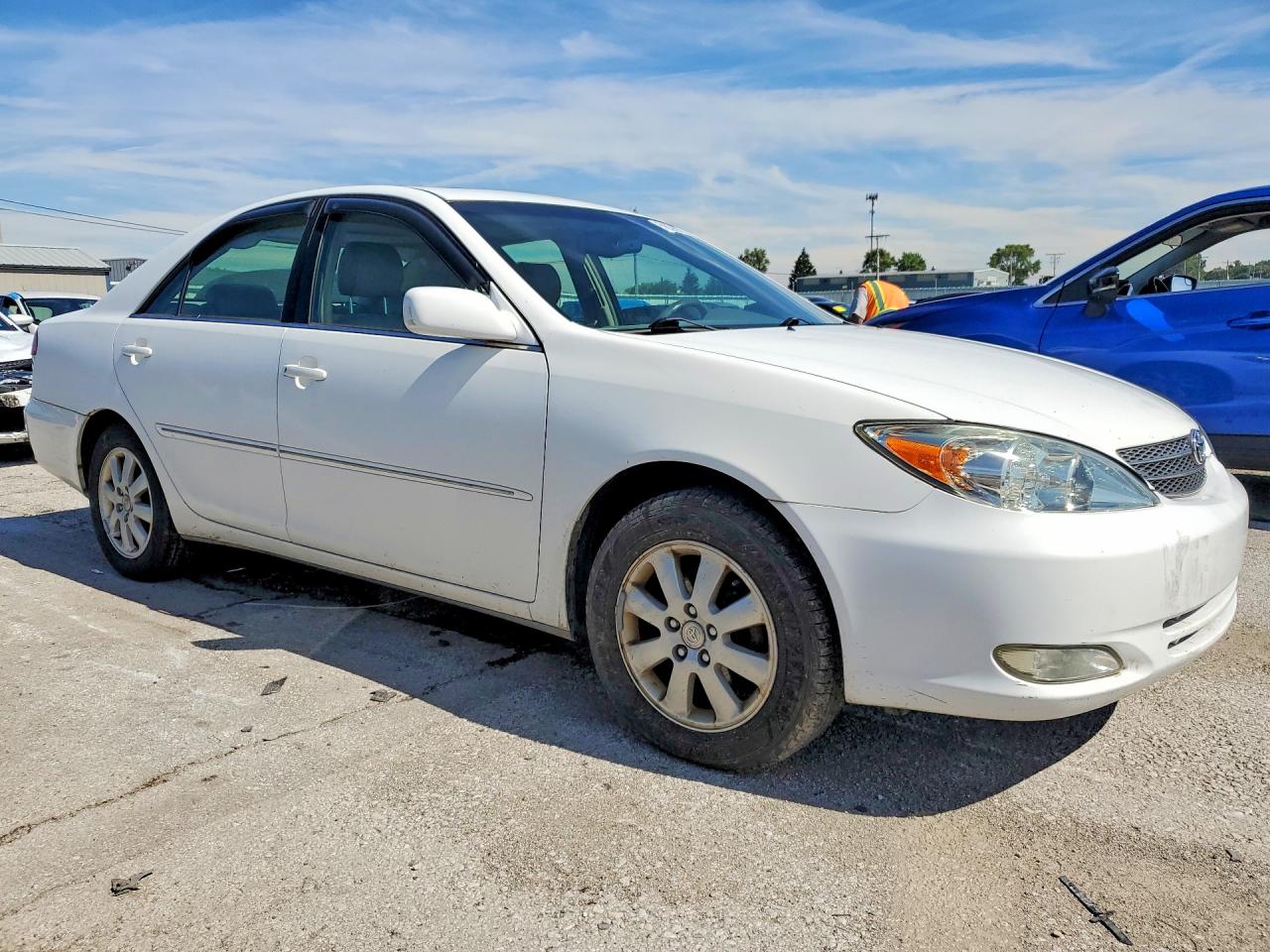 2004 Toyota Camry Xle Белый vin: 4T1BE32K84U267083