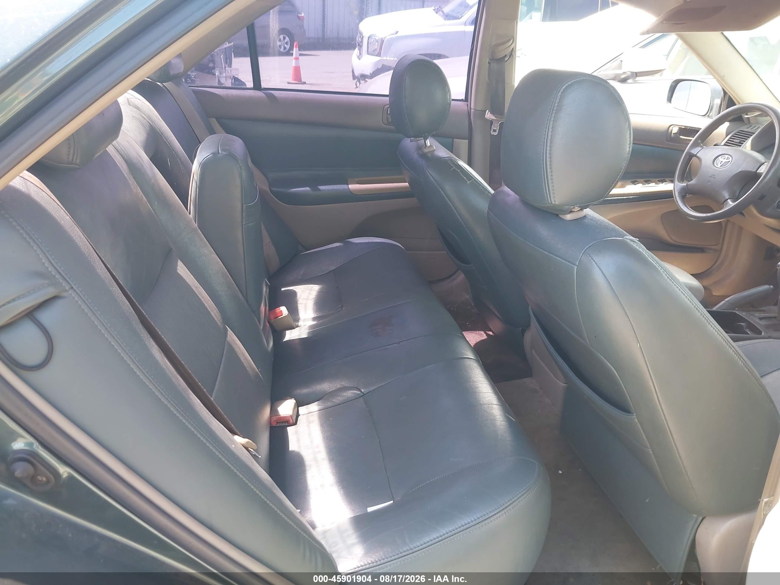 2004 Toyota Camry Le Green vin: 4T1BE32K84U311129