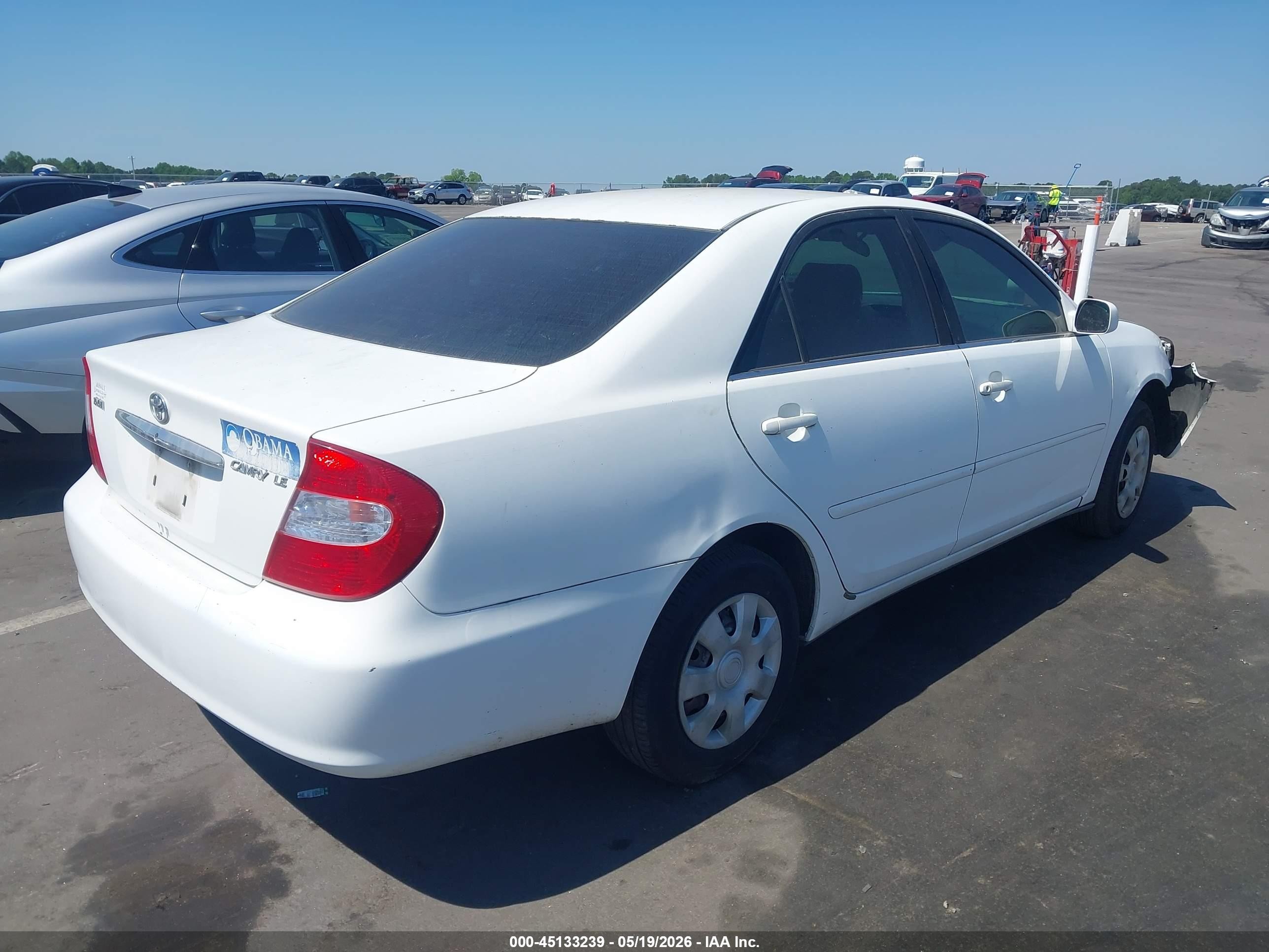 2004 Toyota Camry Le White vin: 4T1BE32K84U312975