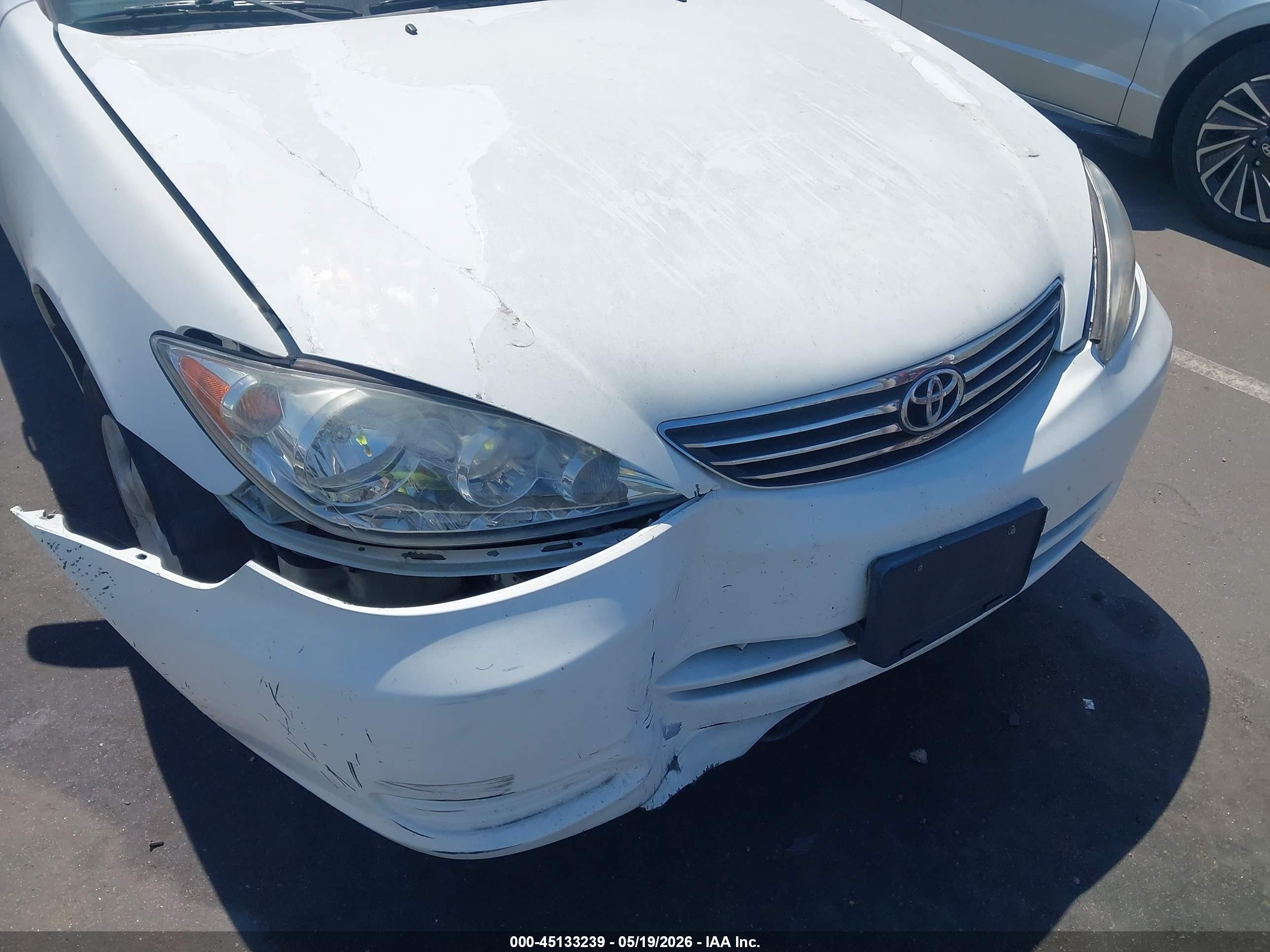 2004 Toyota Camry Le White vin: 4T1BE32K84U312975