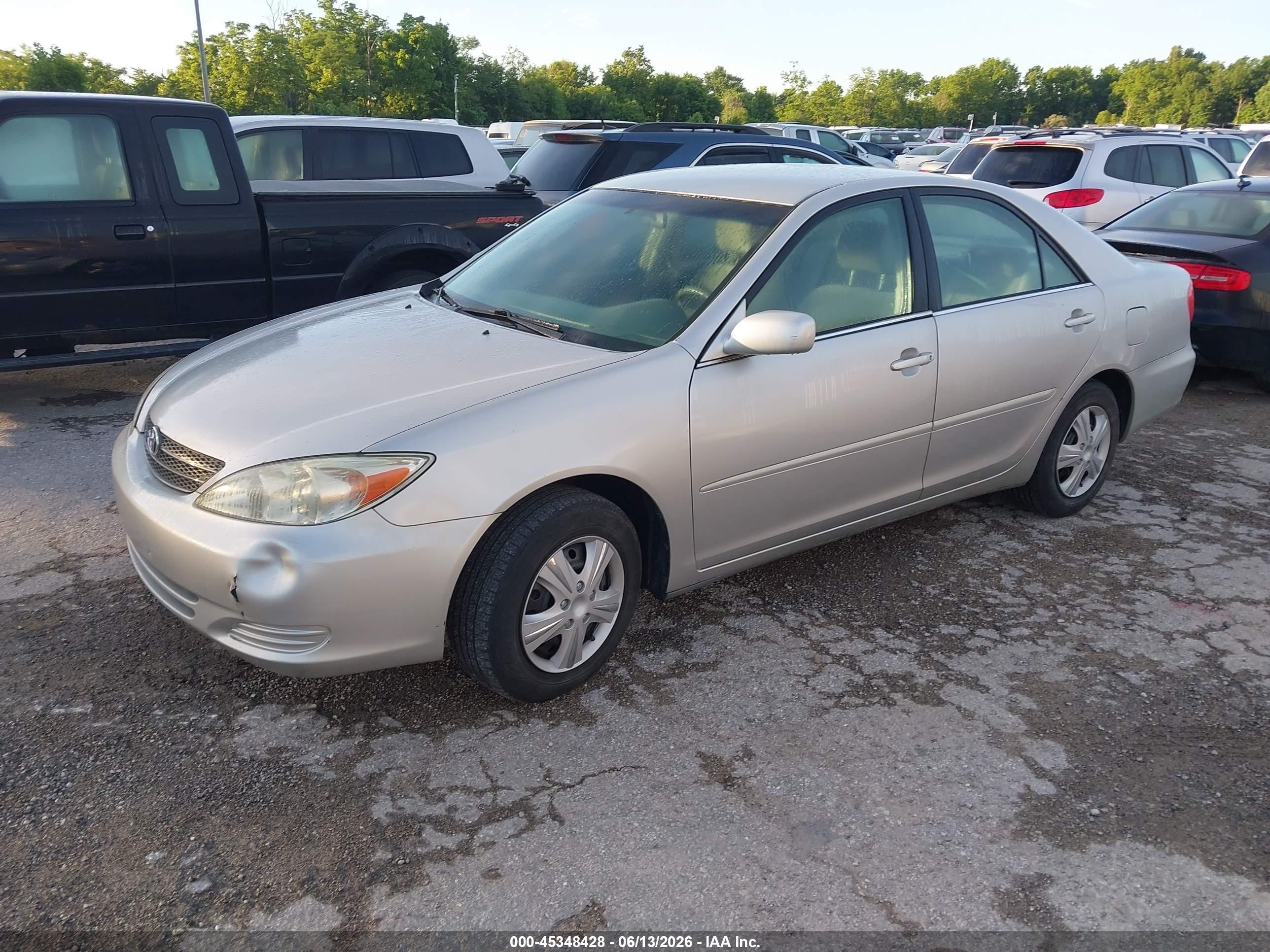 2004 Toyota Camry Le Silver vin: 4T1BE32K84U324544