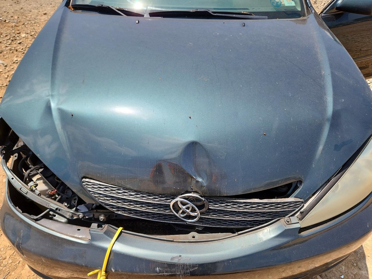 2004 Toyota Camry Le Green vin: 4T1BE32K84U331980