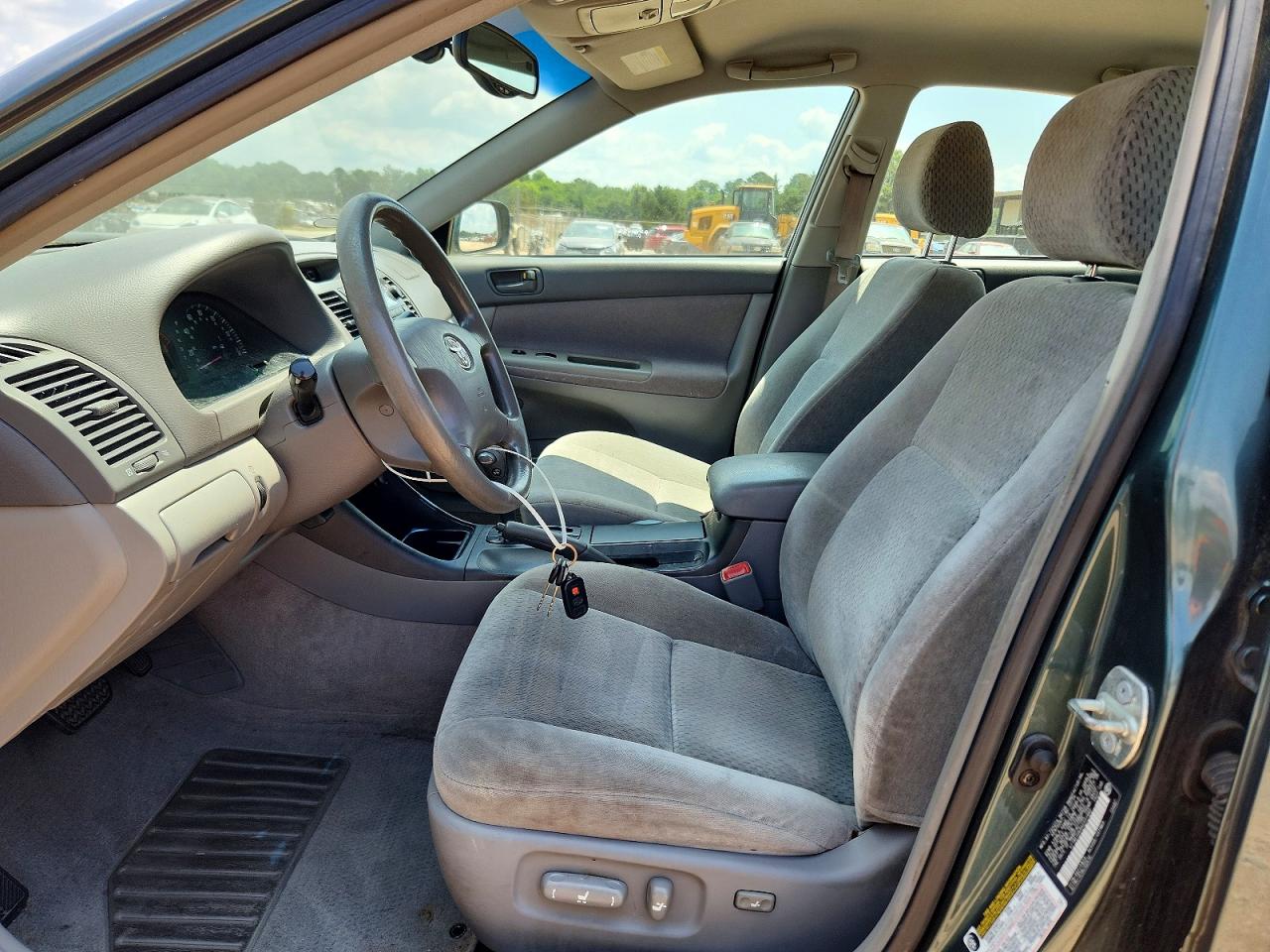 2004 Toyota Camry Le Green vin: 4T1BE32K84U331980