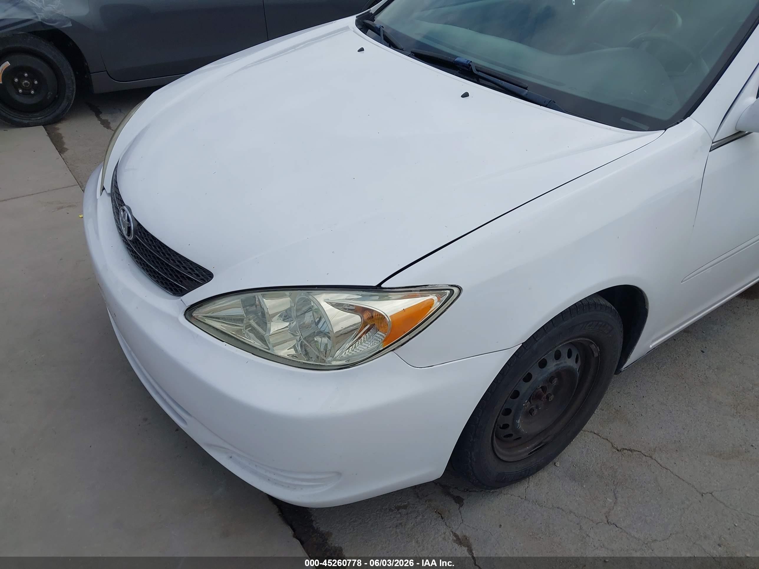 2004 Toyota Camry Le White vin: 4T1BE32K84U332014