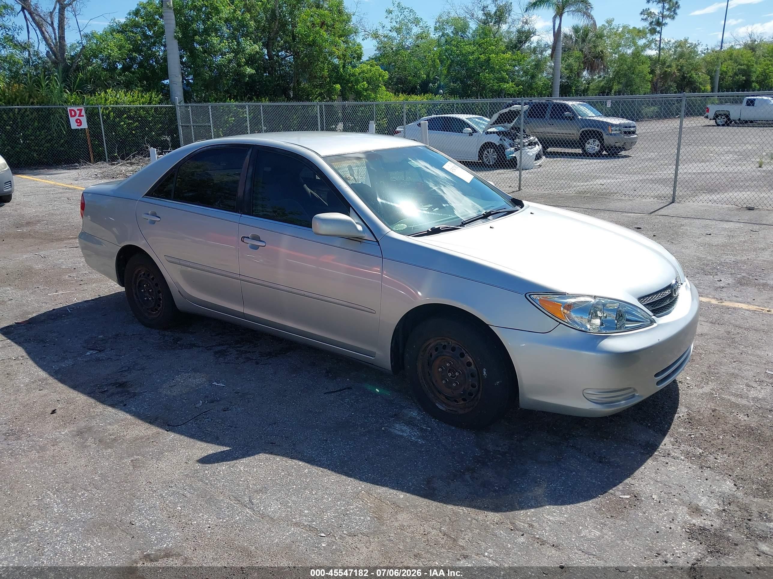 2004 Toyota Camry Le Серебряный vin: 4T1BE32K84U839088