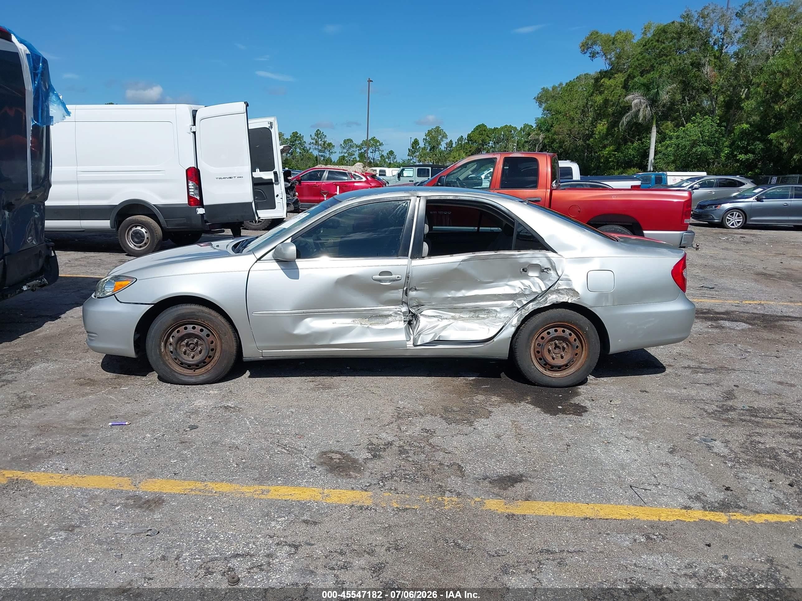 2004 Toyota Camry Le Silver vin: 4T1BE32K84U839088