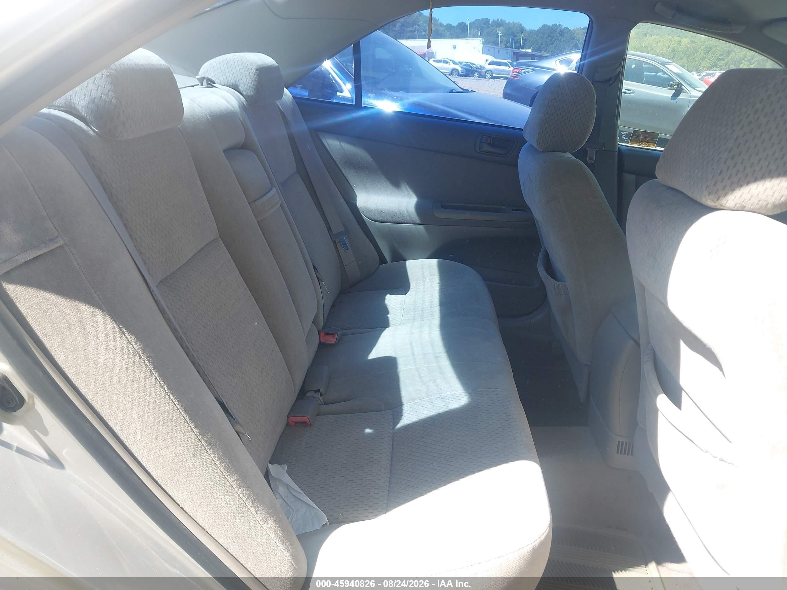 2004 Toyota Camry Le Серый vin: 4T1BE32K84U864542