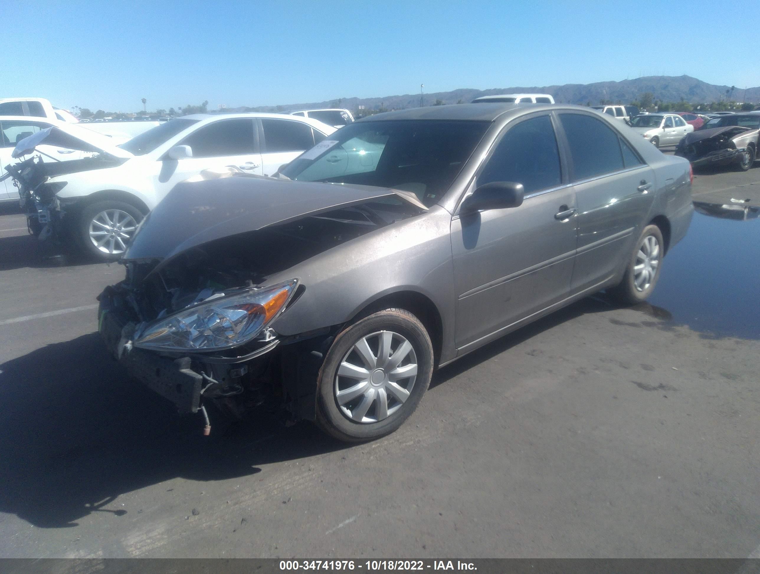 2004 Toyota Camry Le Brown vin: 4T1BE32K84U869451