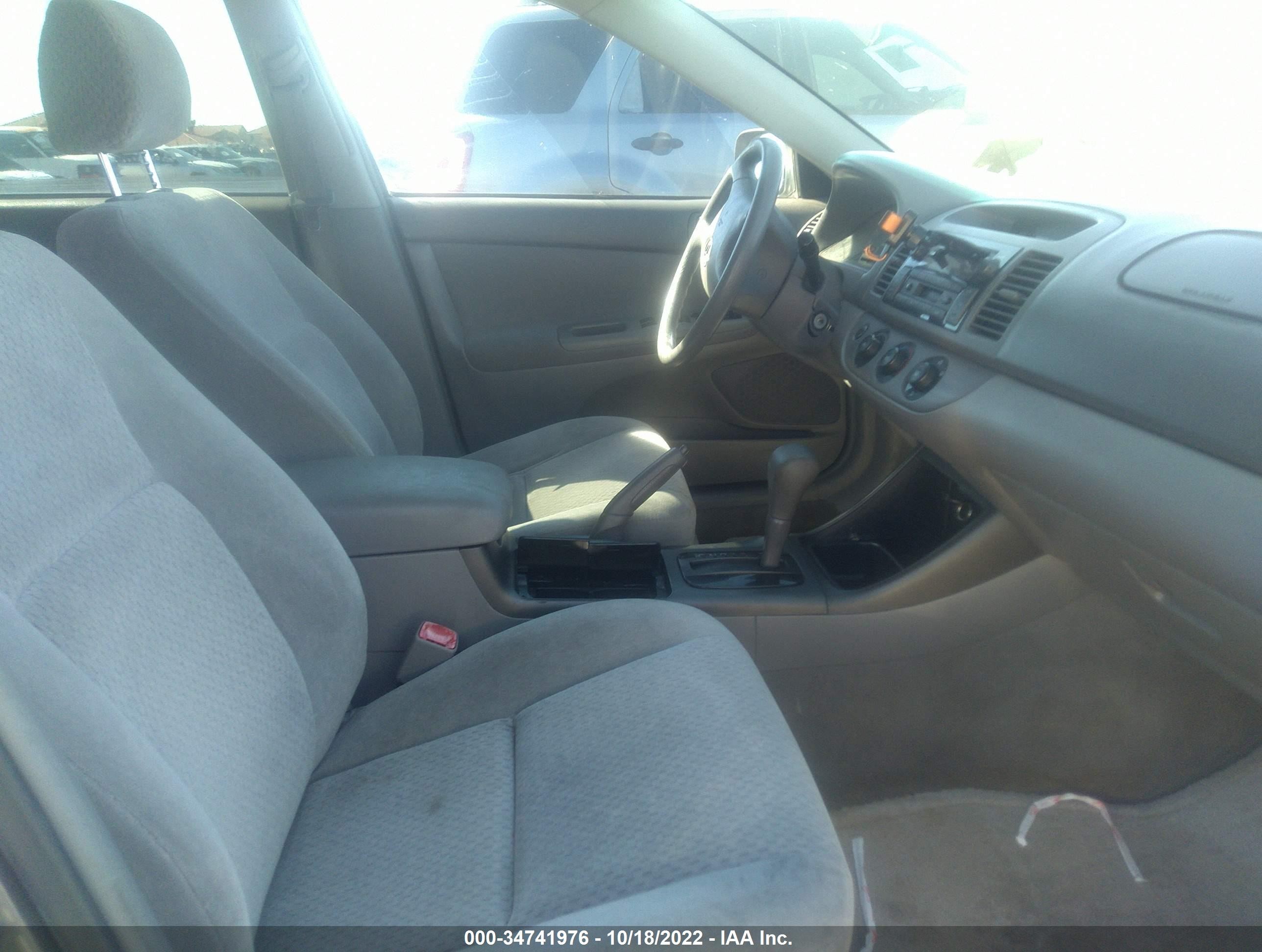 2004 Toyota Camry Le Brown vin: 4T1BE32K84U869451