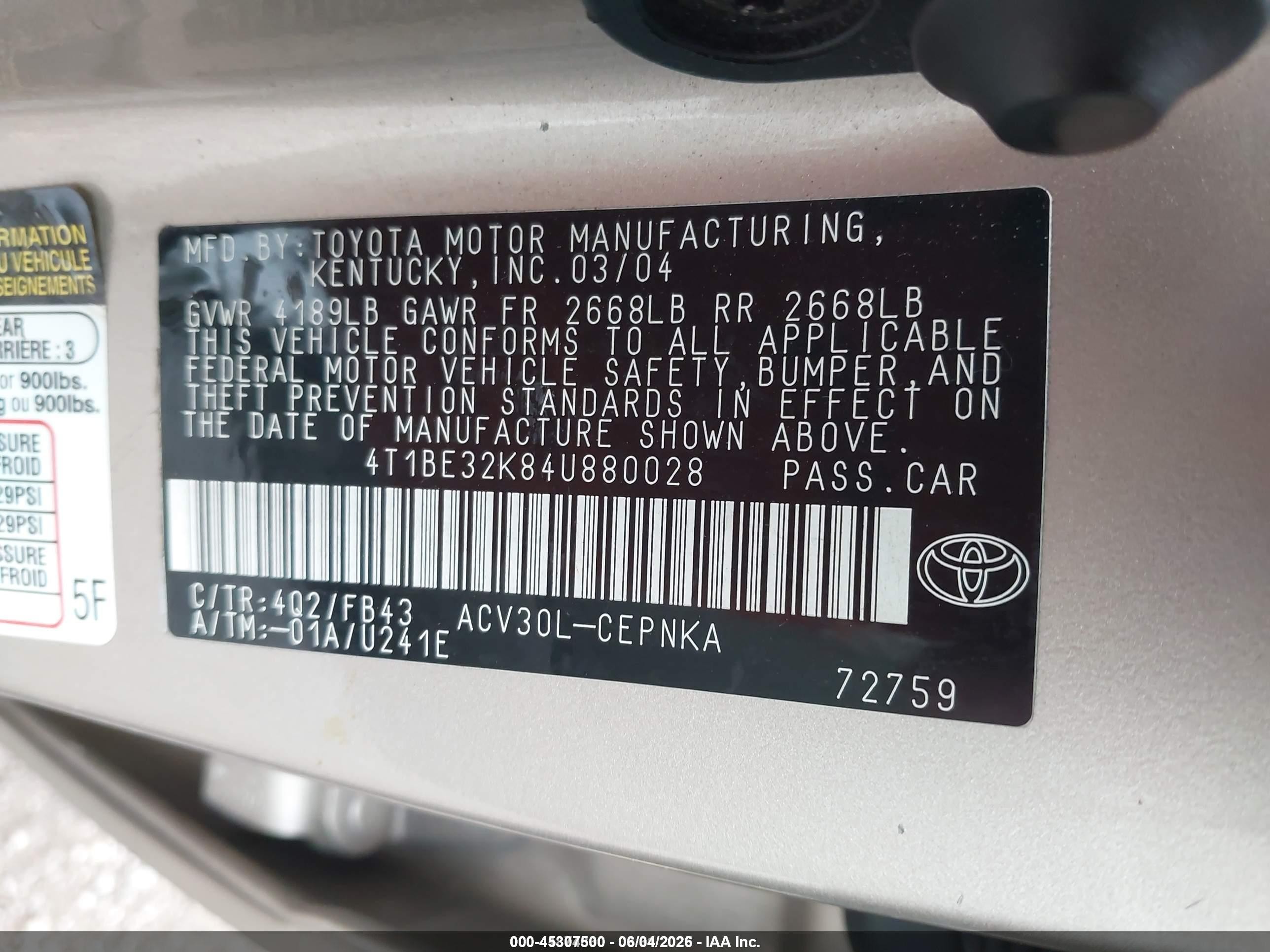 2004 Toyota Camry Le Gold vin: 4T1BE32K84U880028