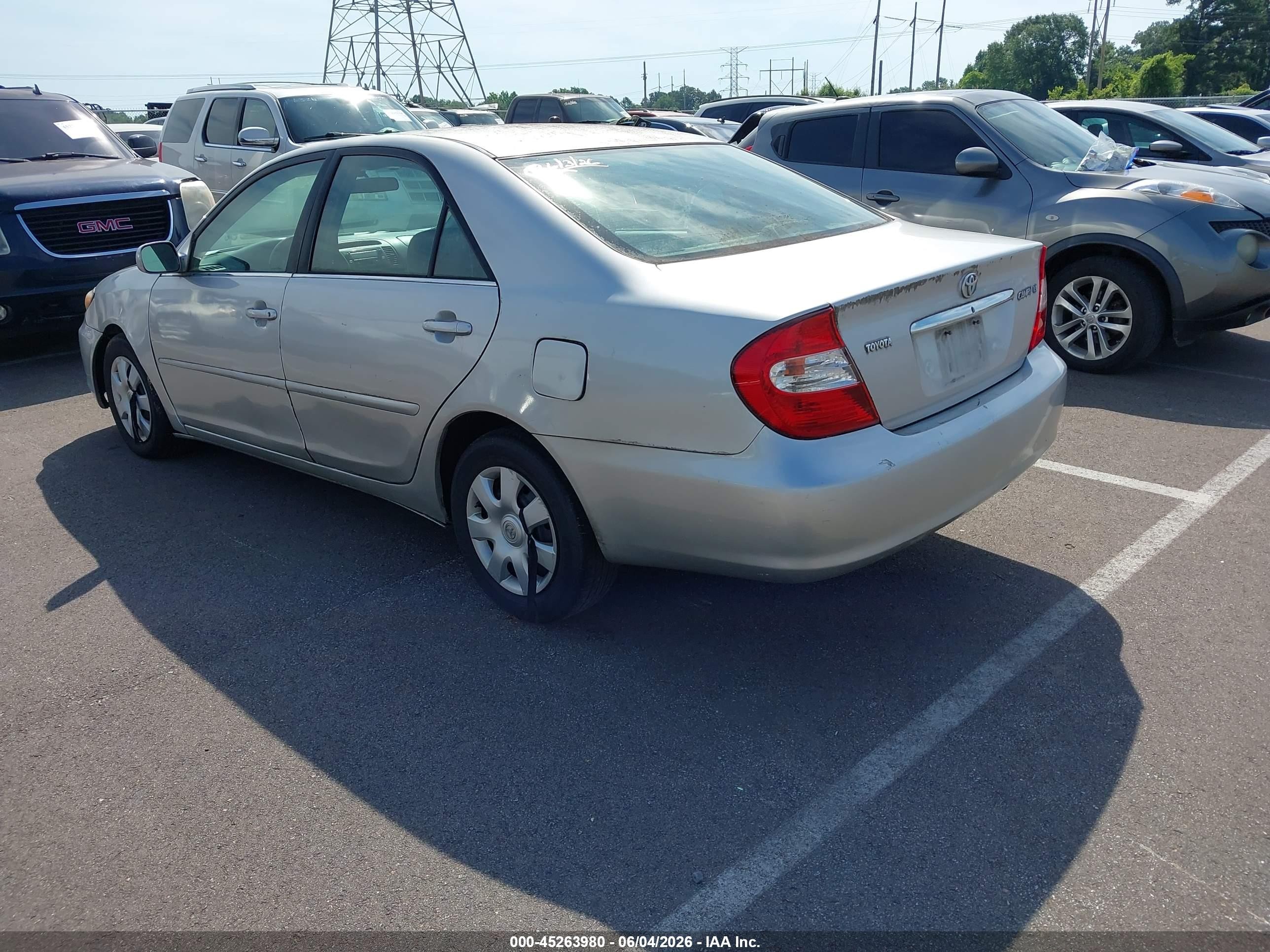 2004 Toyota Camry Le Silver vin: 4T1BE32K84U928286