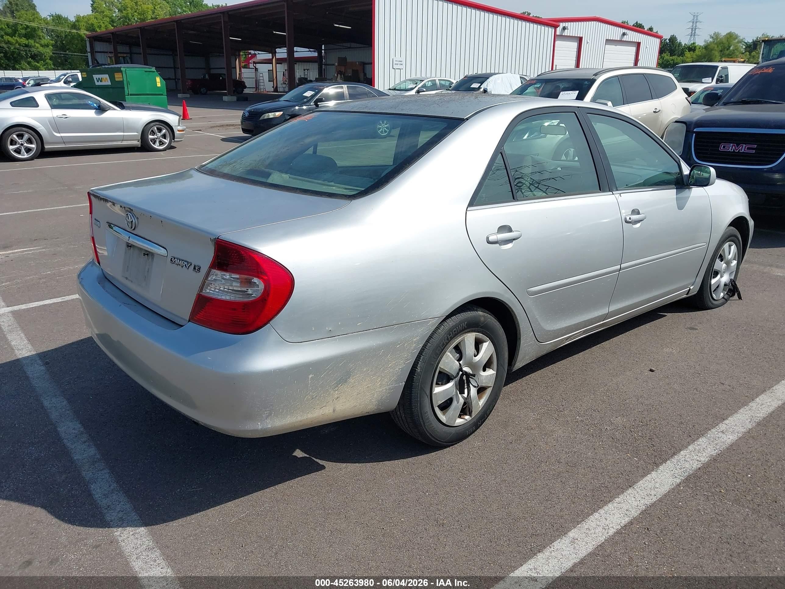 2004 Toyota Camry Le Silver vin: 4T1BE32K84U928286
