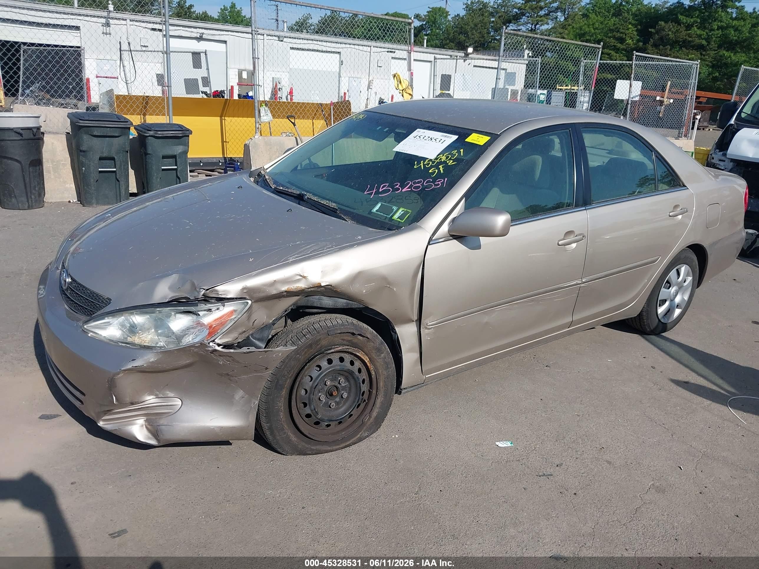 2004 Toyota Camry Le Champagne vin: 4T1BE32K84U931396