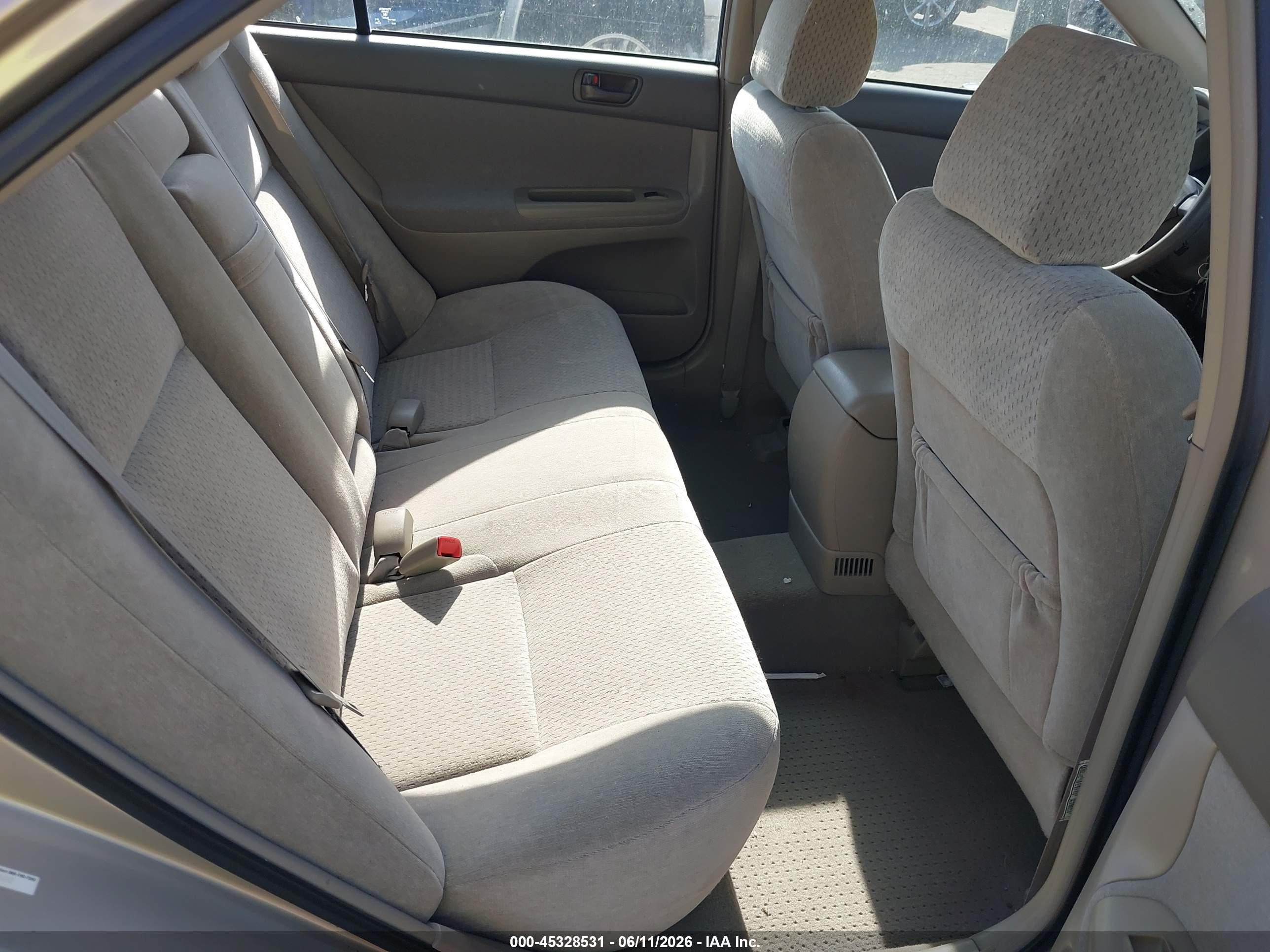 2004 Toyota Camry Le Champagne vin: 4T1BE32K84U931396