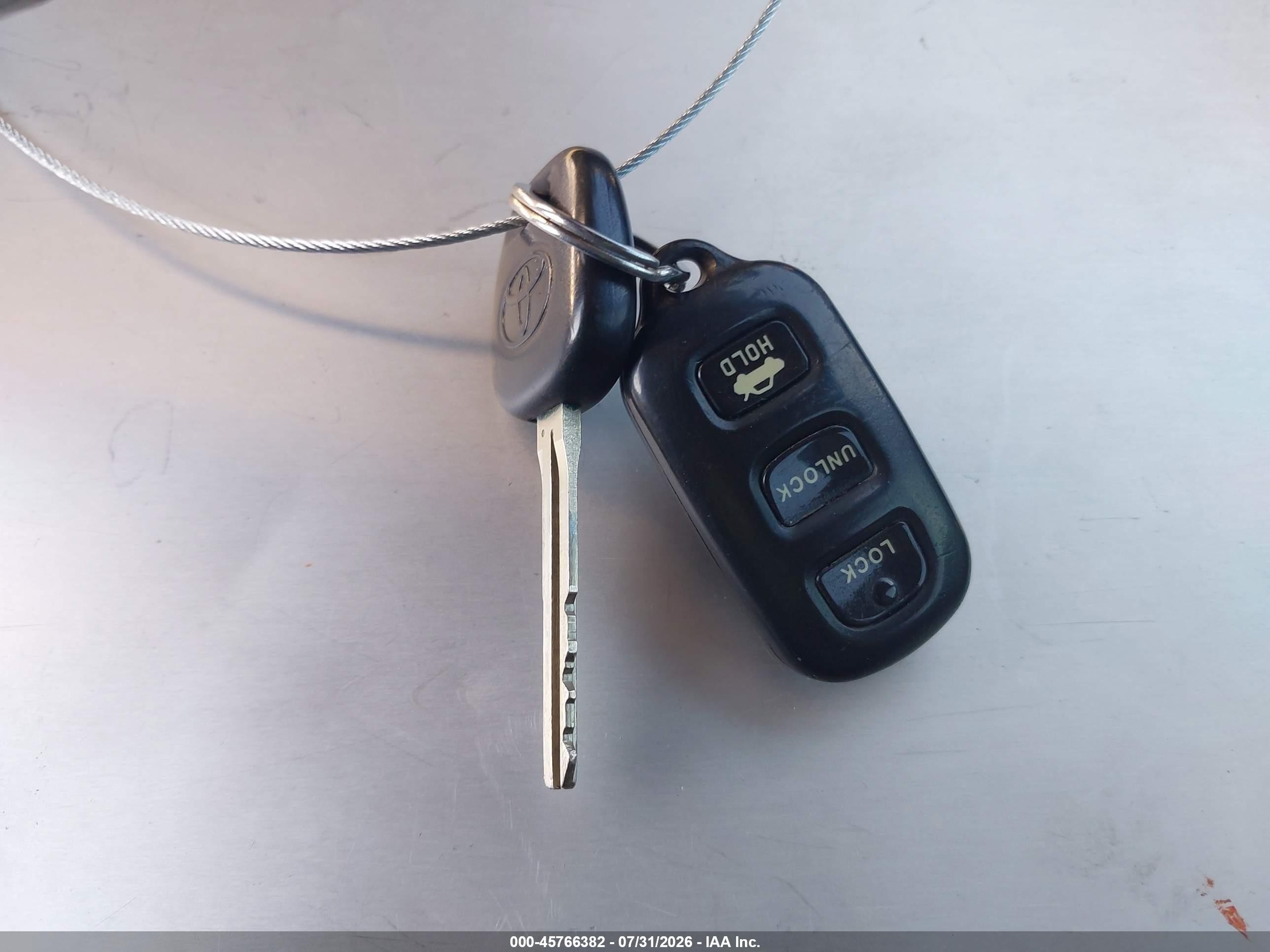 2004 Toyota Camry Xle Серебряный vin: 4T1BE32K84U932936
