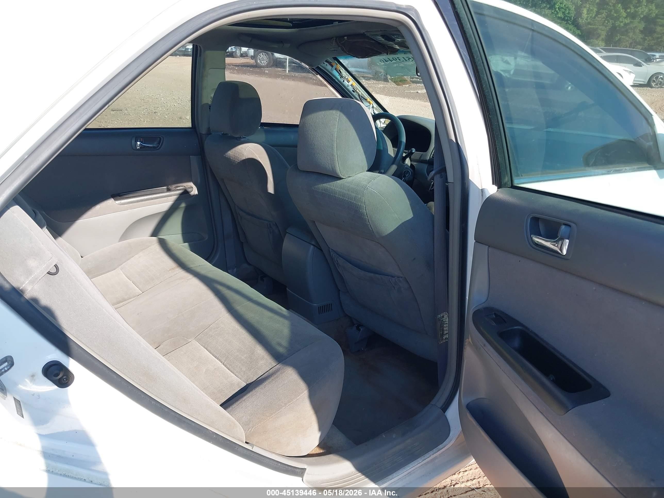 2005 Toyota Camry Le White vin: 4T1BE32K85U013097