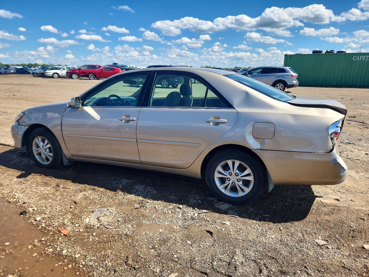 2005 Toyota Camry Le Tan vin: 4T1BE32K85U023452