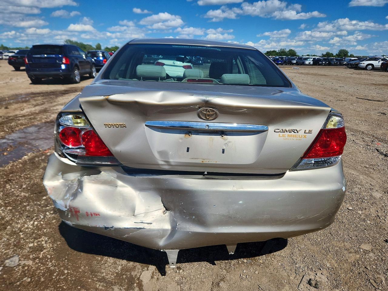 2005 Toyota Camry Le Tan vin: 4T1BE32K85U023452