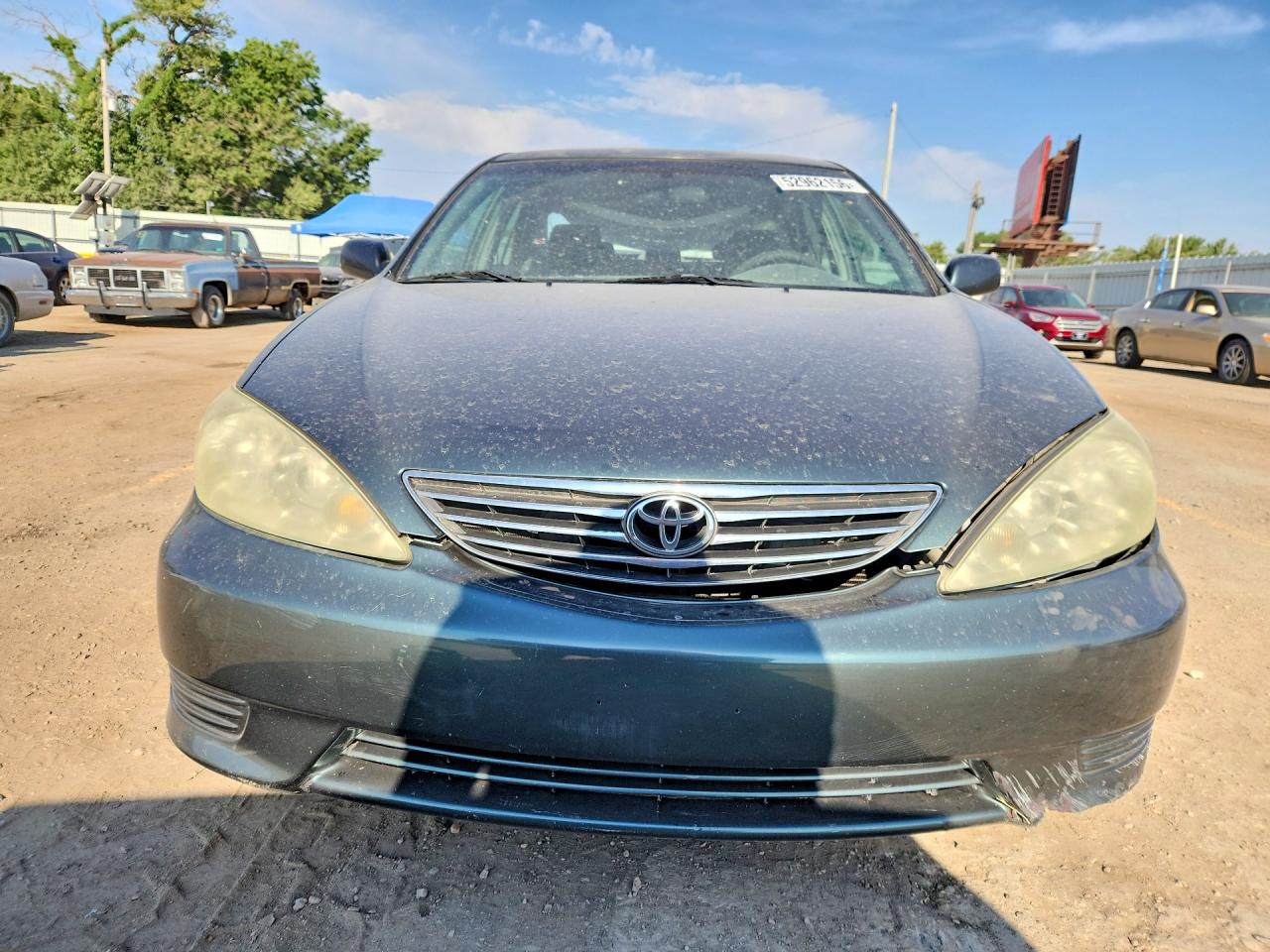 2005 Toyota Camry Le Green vin: 4T1BE32K85U027548