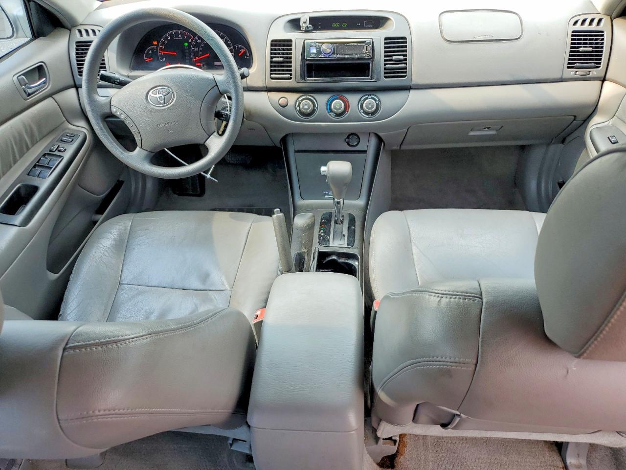 2005 Toyota Camry Le Silver vin: 4T1BE32K85U068102