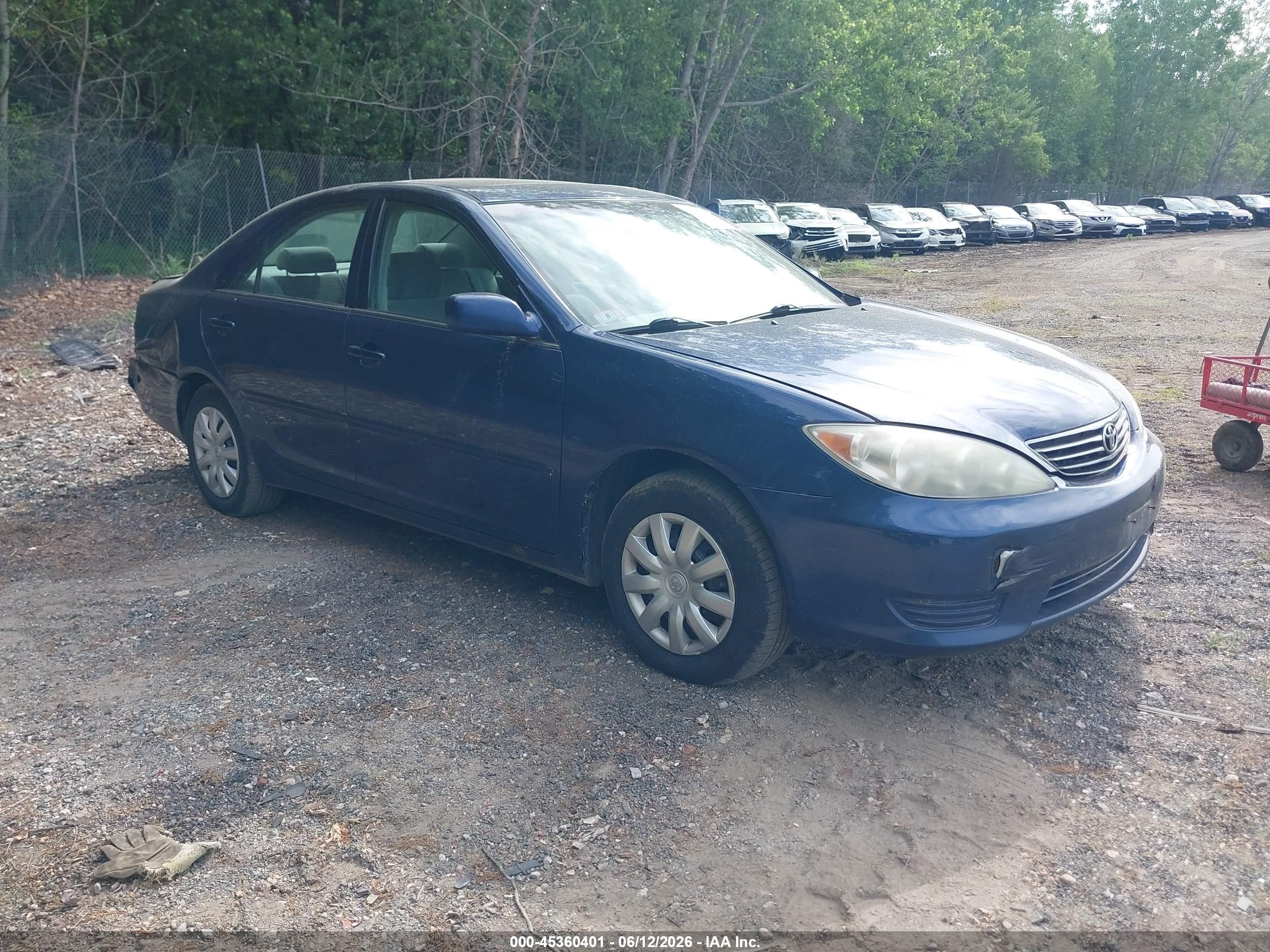 2005 Toyota Camry Le Blue vin: 4T1BE32K85U092304