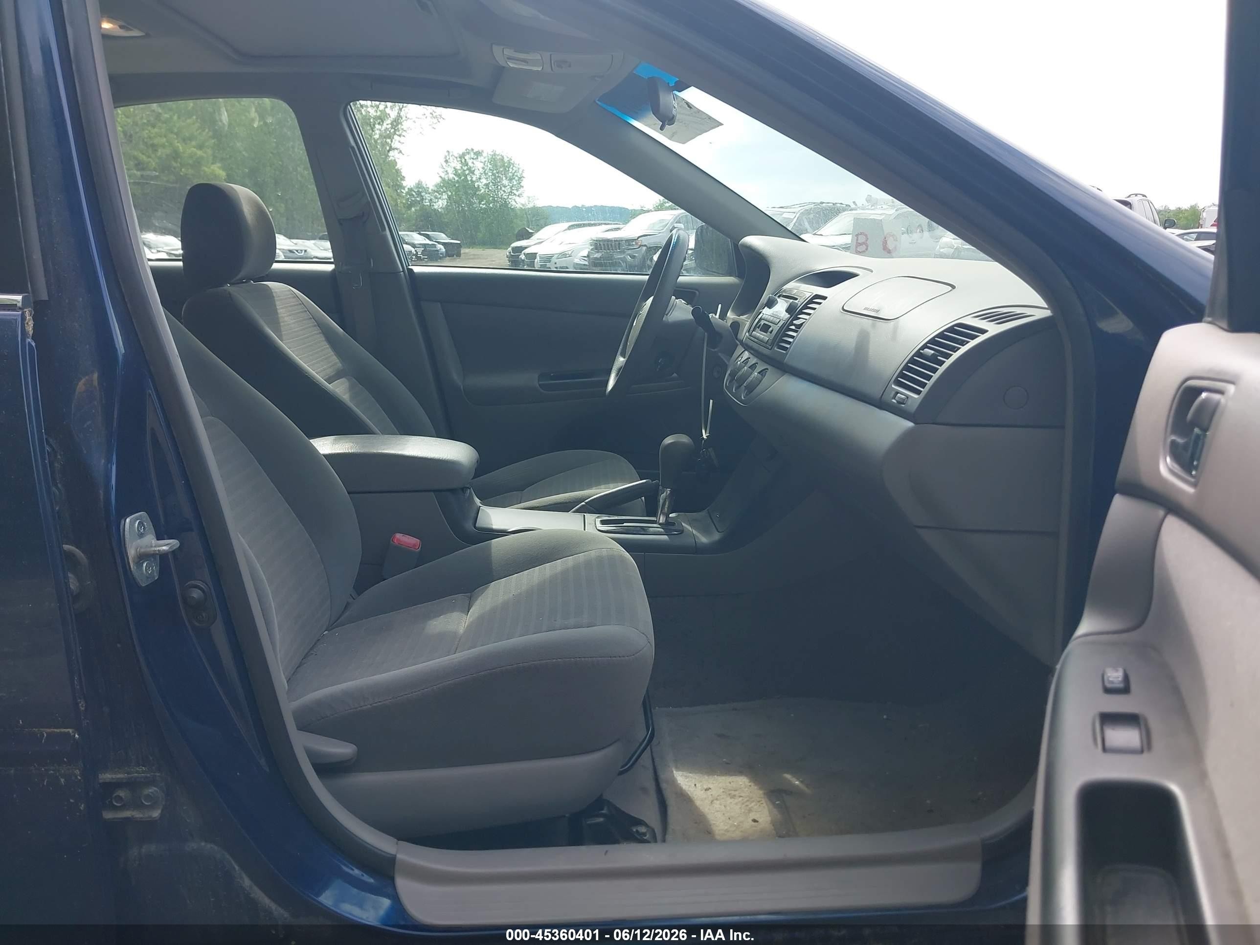 2005 Toyota Camry Le Синий vin: 4T1BE32K85U092304