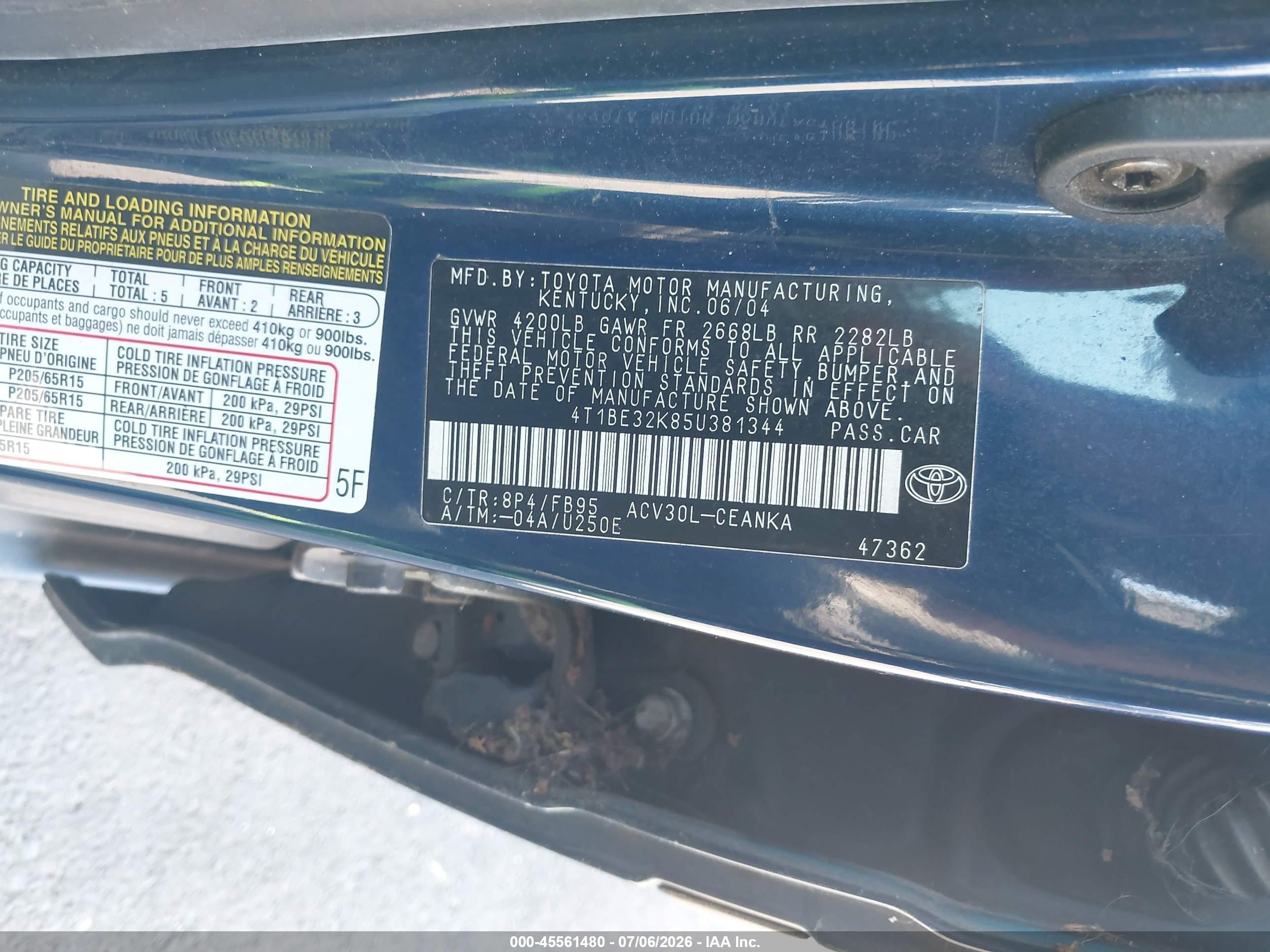 2005 Toyota Camry Le Blue vin: 4T1BE32K85U381344