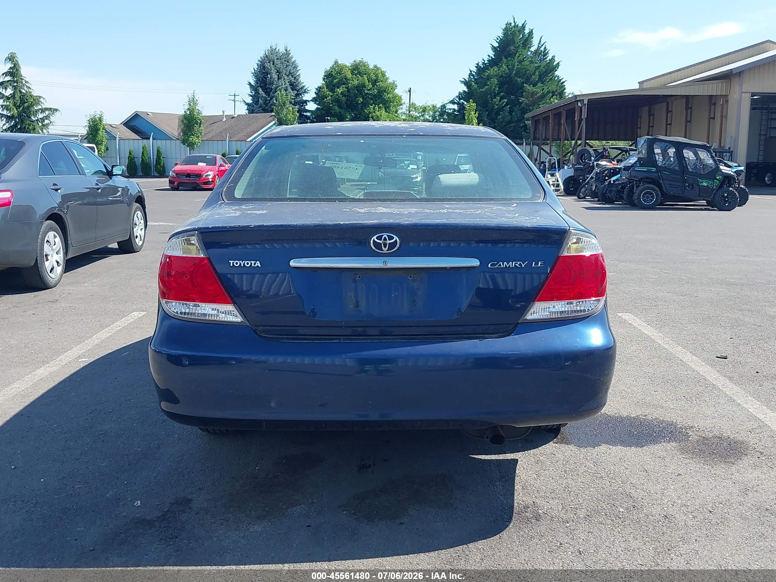 2005 Toyota Camry Le Blue vin: 4T1BE32K85U381344