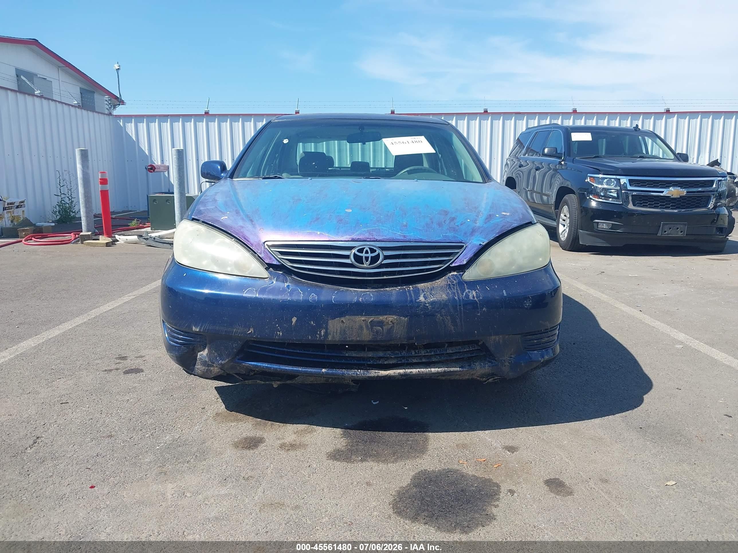 2005 Toyota Camry Le Blue vin: 4T1BE32K85U381344