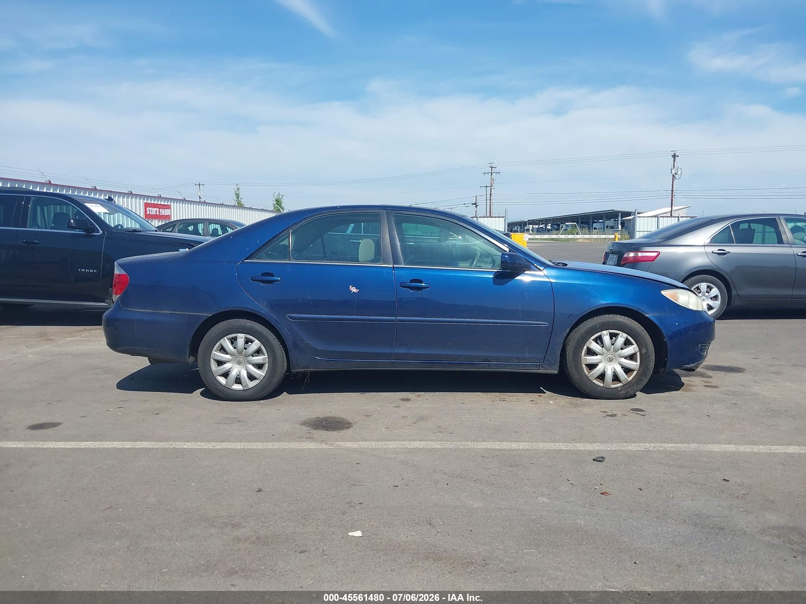 2005 Toyota Camry Le Blue vin: 4T1BE32K85U381344