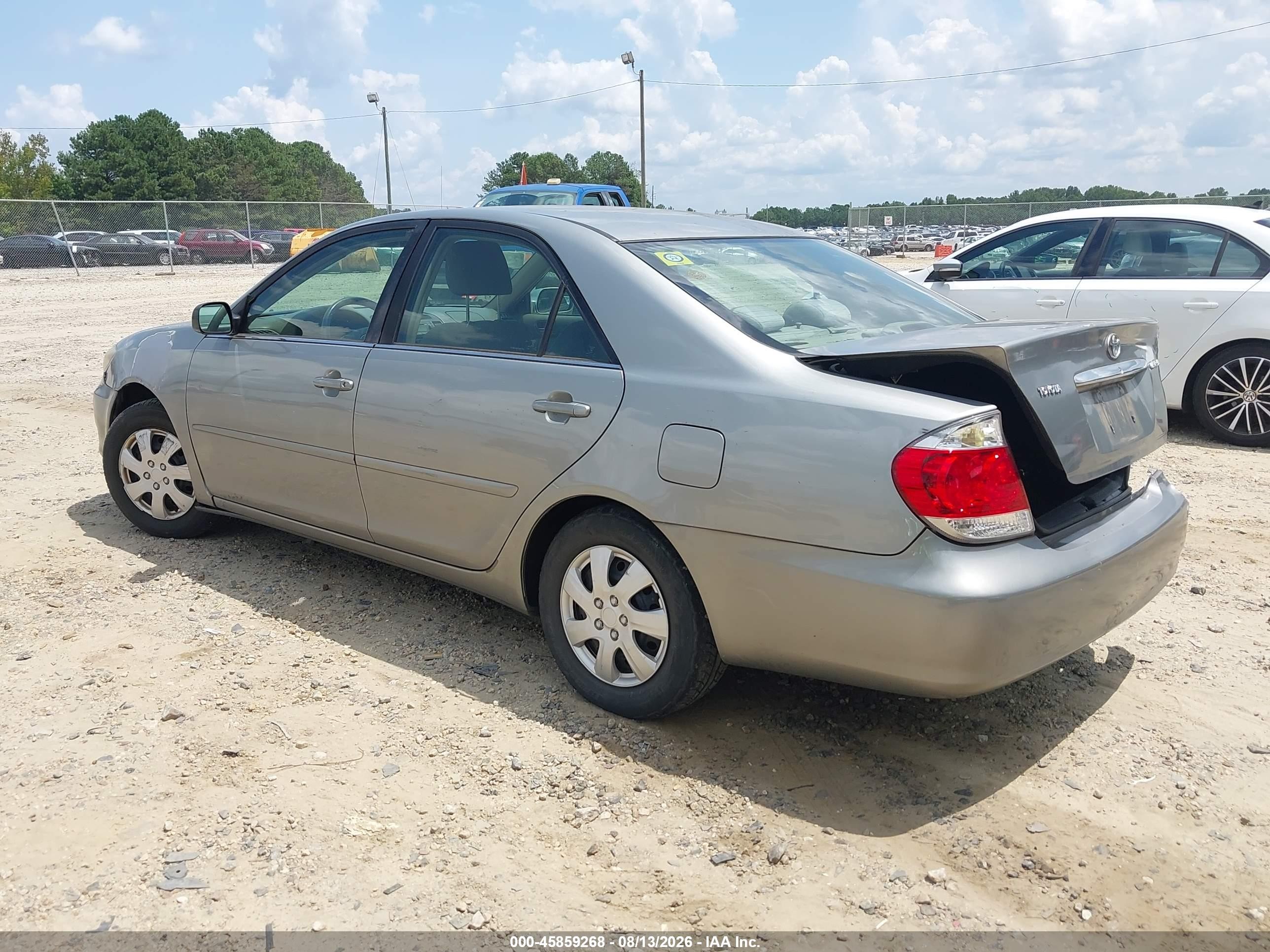 2005 Toyota Camry Le Beige vin: 4T1BE32K85U517715