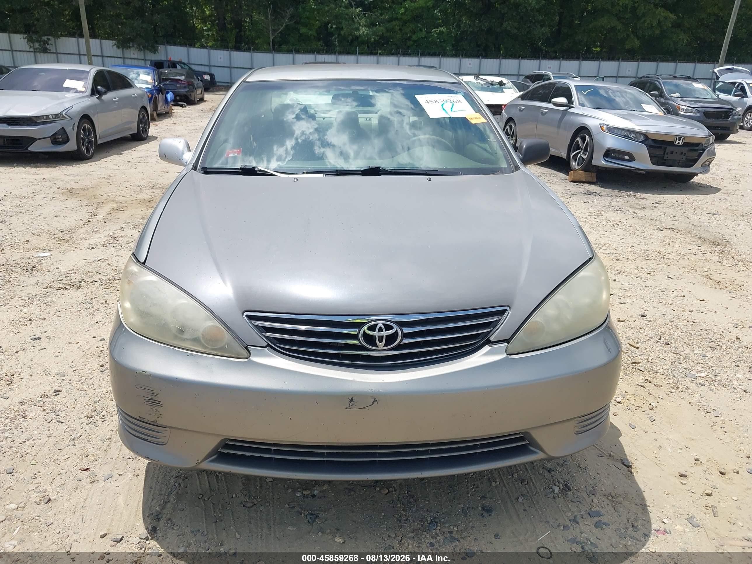 2005 Toyota Camry Le Beige vin: 4T1BE32K85U517715