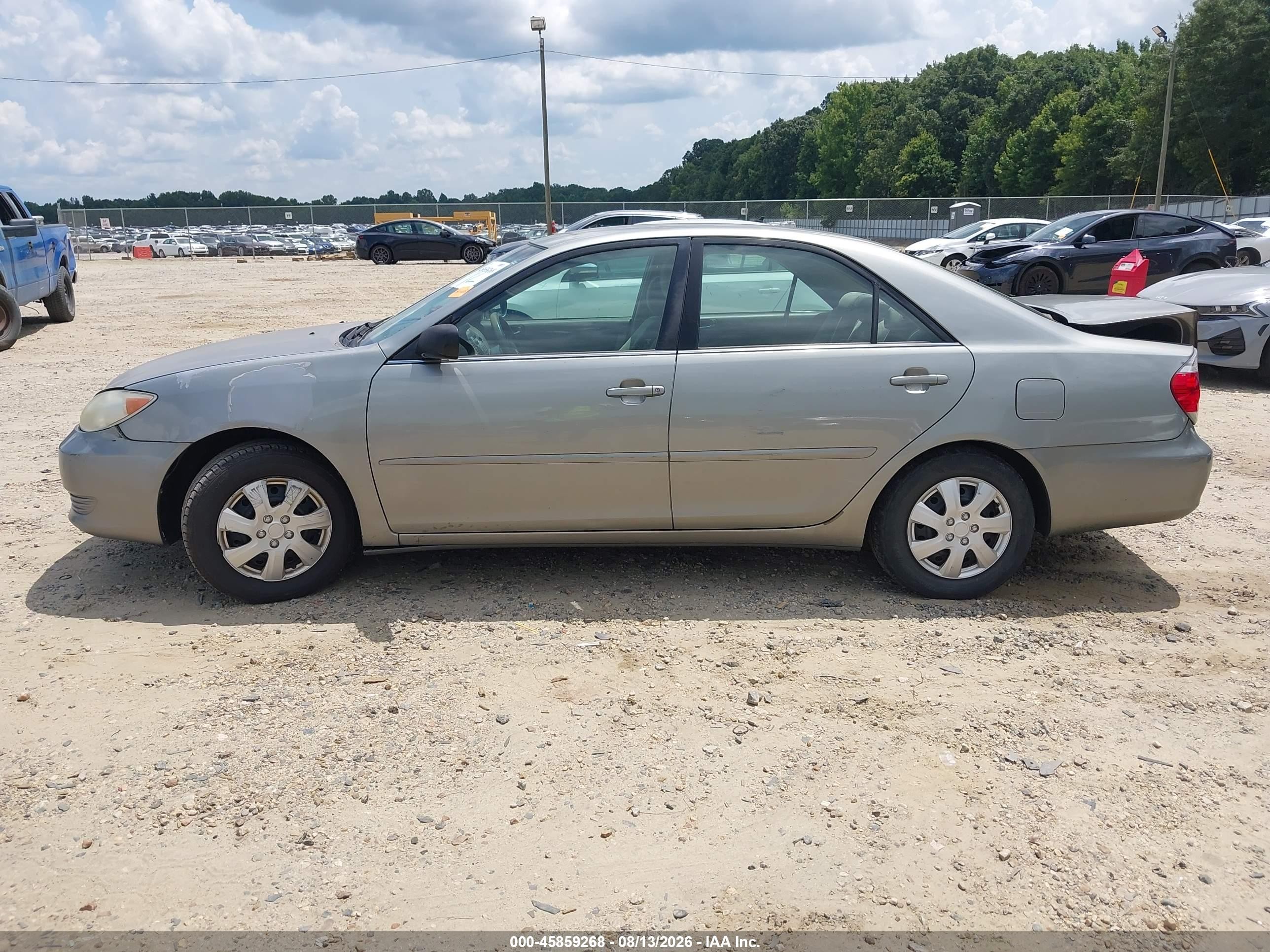 2005 Toyota Camry Le Beige vin: 4T1BE32K85U517715