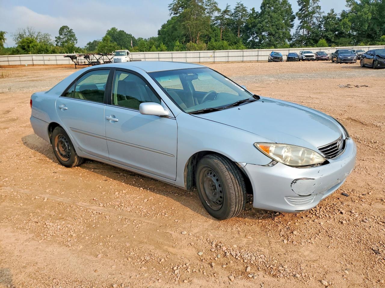 2005 Toyota Camry Le Blue vin: 4T1BE32K85U543490