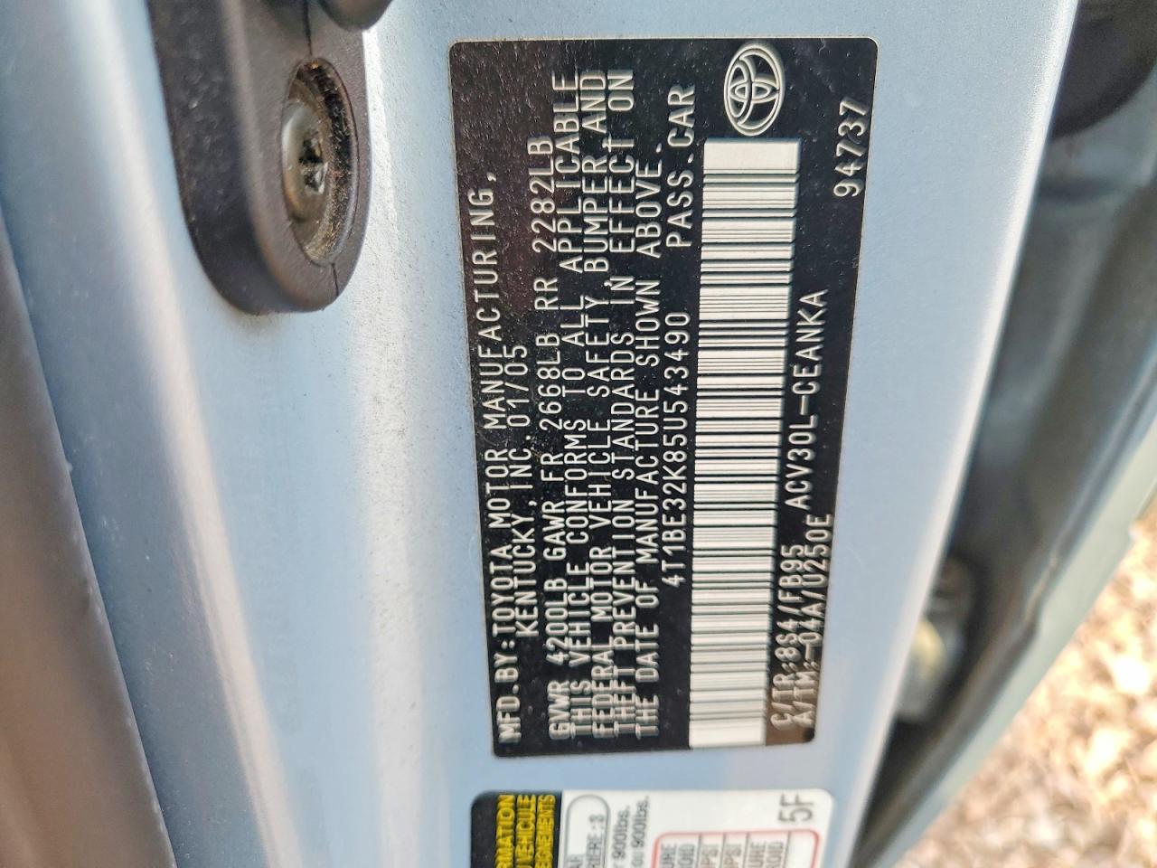 2005 Toyota Camry Le Blue vin: 4T1BE32K85U543490