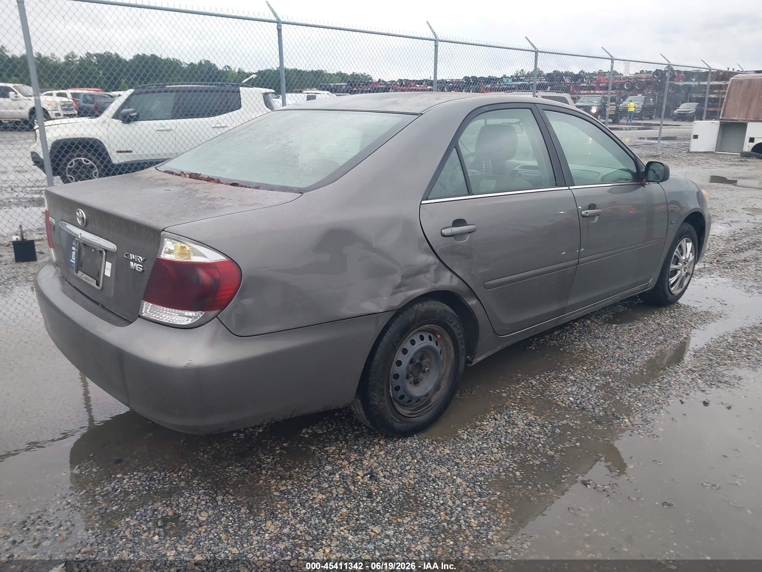2005 Toyota Camry Std Gray vin: 4T1BE32K85U557535