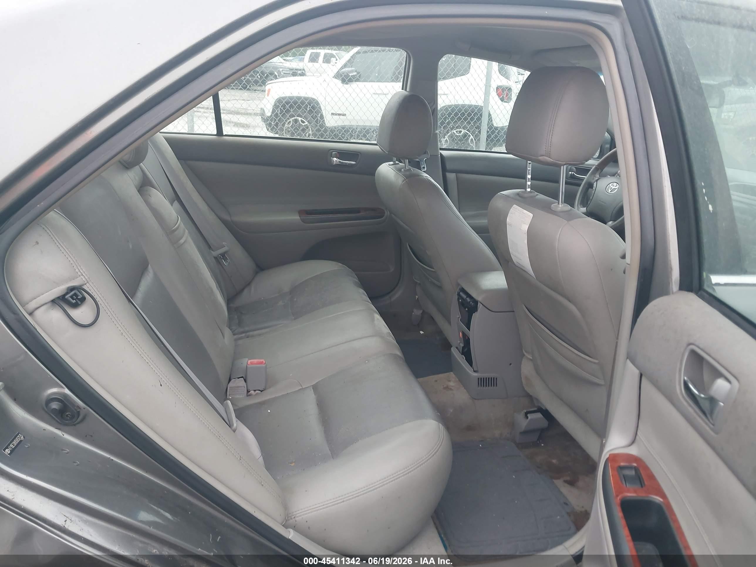 2005 Toyota Camry Std Gray vin: 4T1BE32K85U557535
