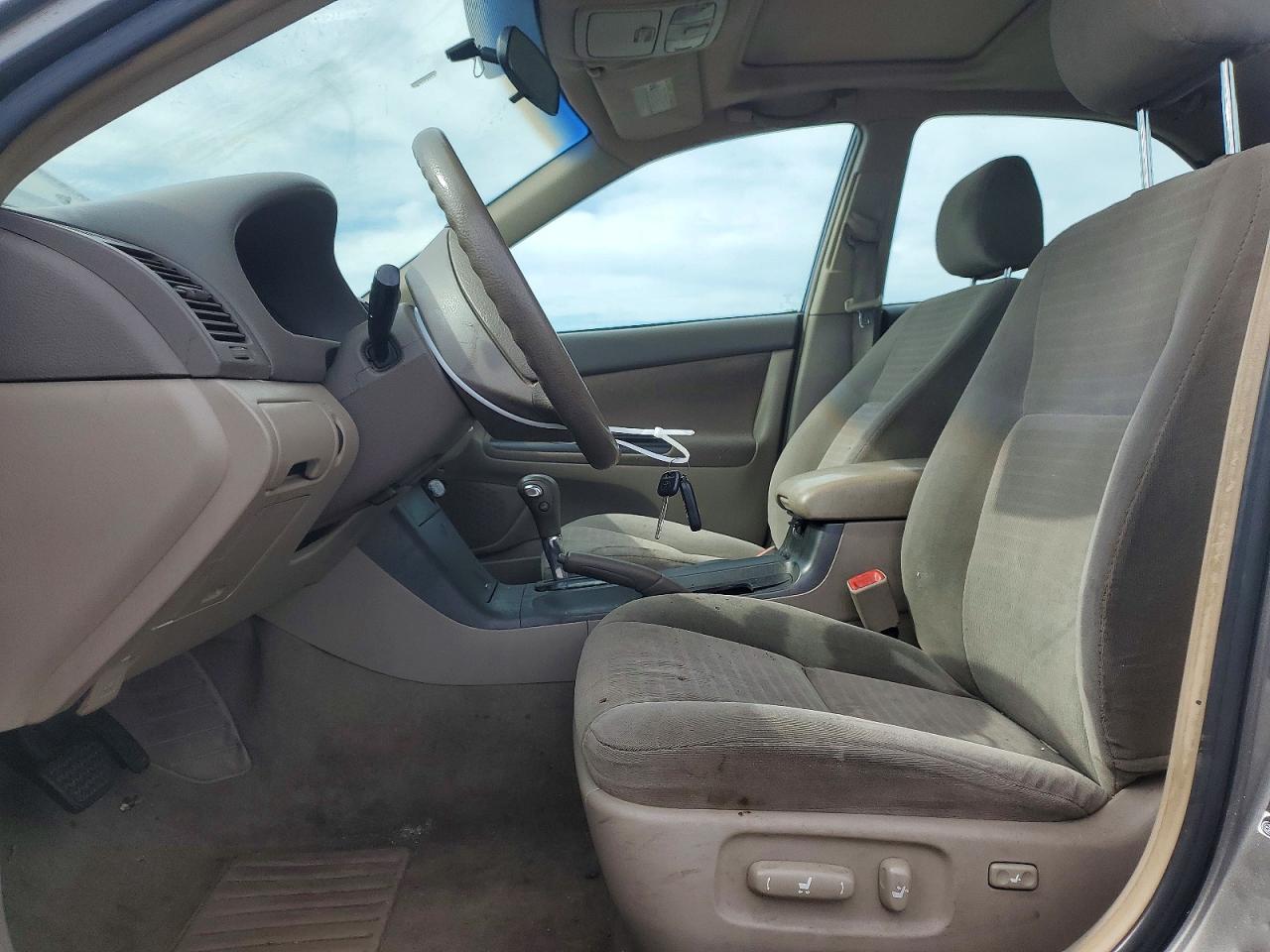 2005 Toyota Camry Le Серый vin: 4T1BE32K85U558586
