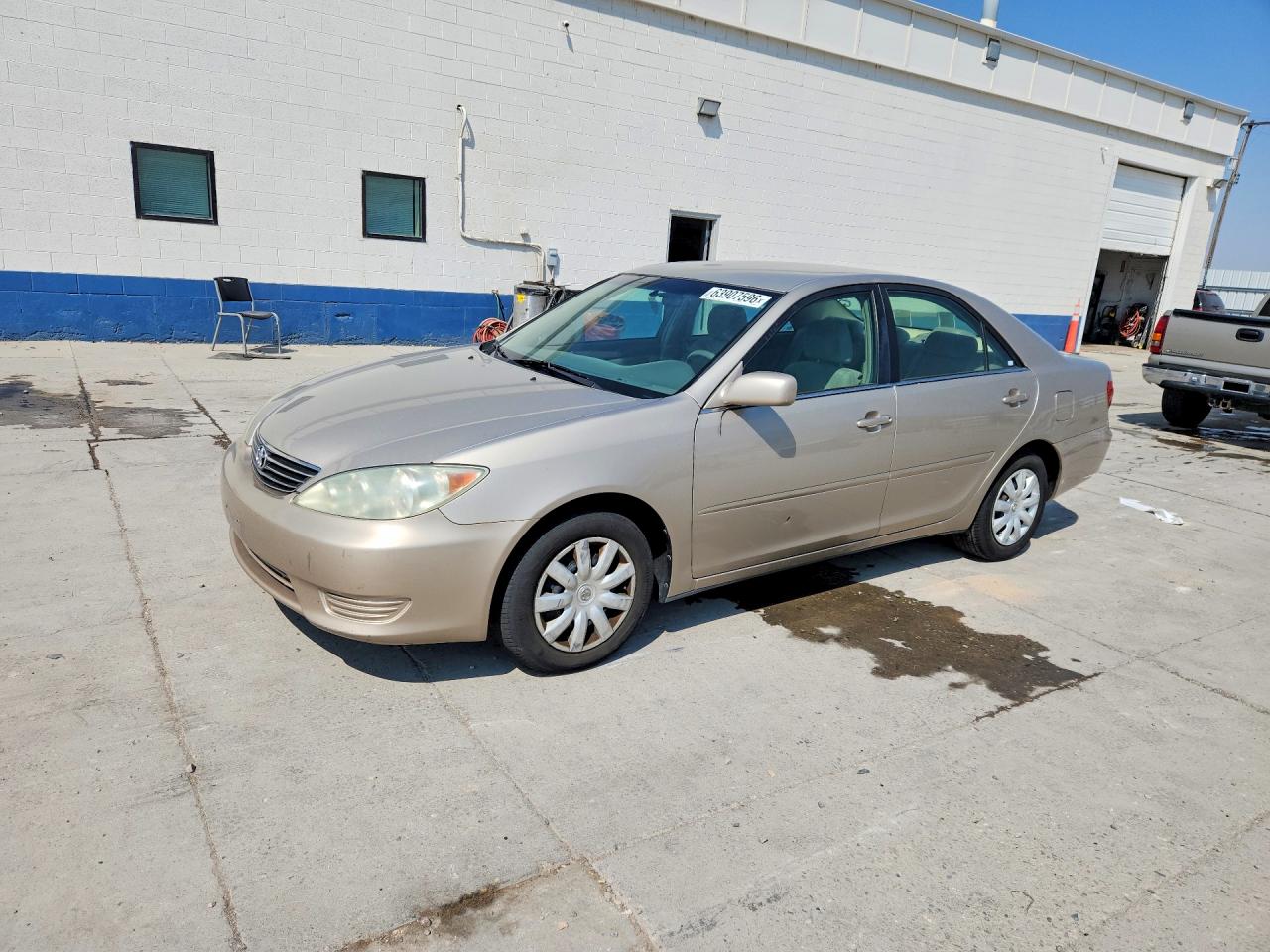 2005 Toyota Camry Le Beige vin: 4T1BE32K85U559124