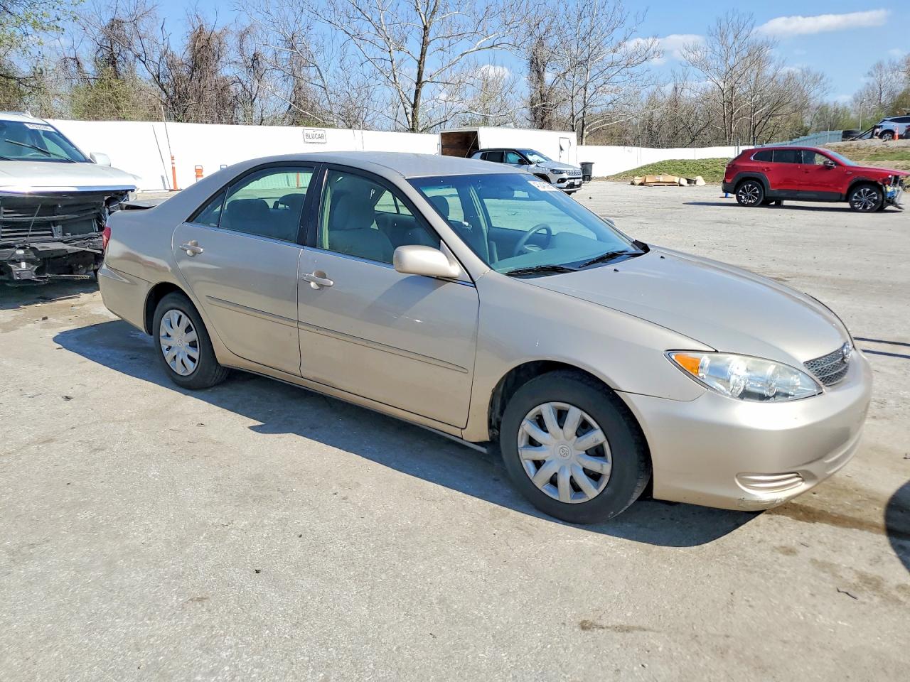 2005 Toyota Camry Le Gold vin: 4T1BE32K85U559818