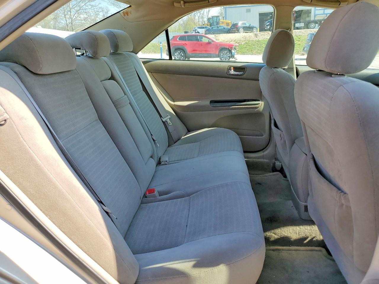2005 Toyota Camry Le Gold vin: 4T1BE32K85U559818