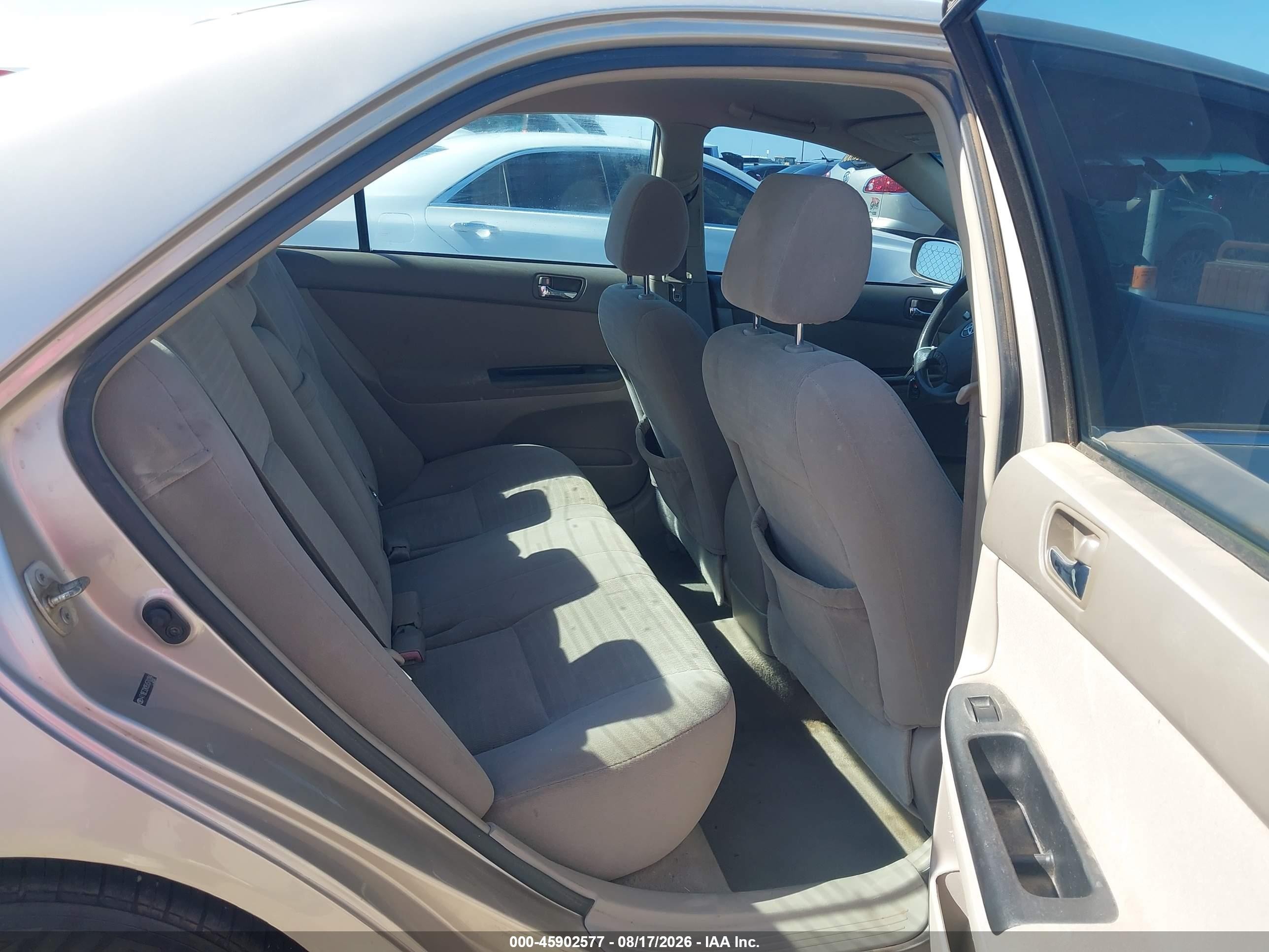2005 Toyota Camry Le Champagne vin: 4T1BE32K85U570284