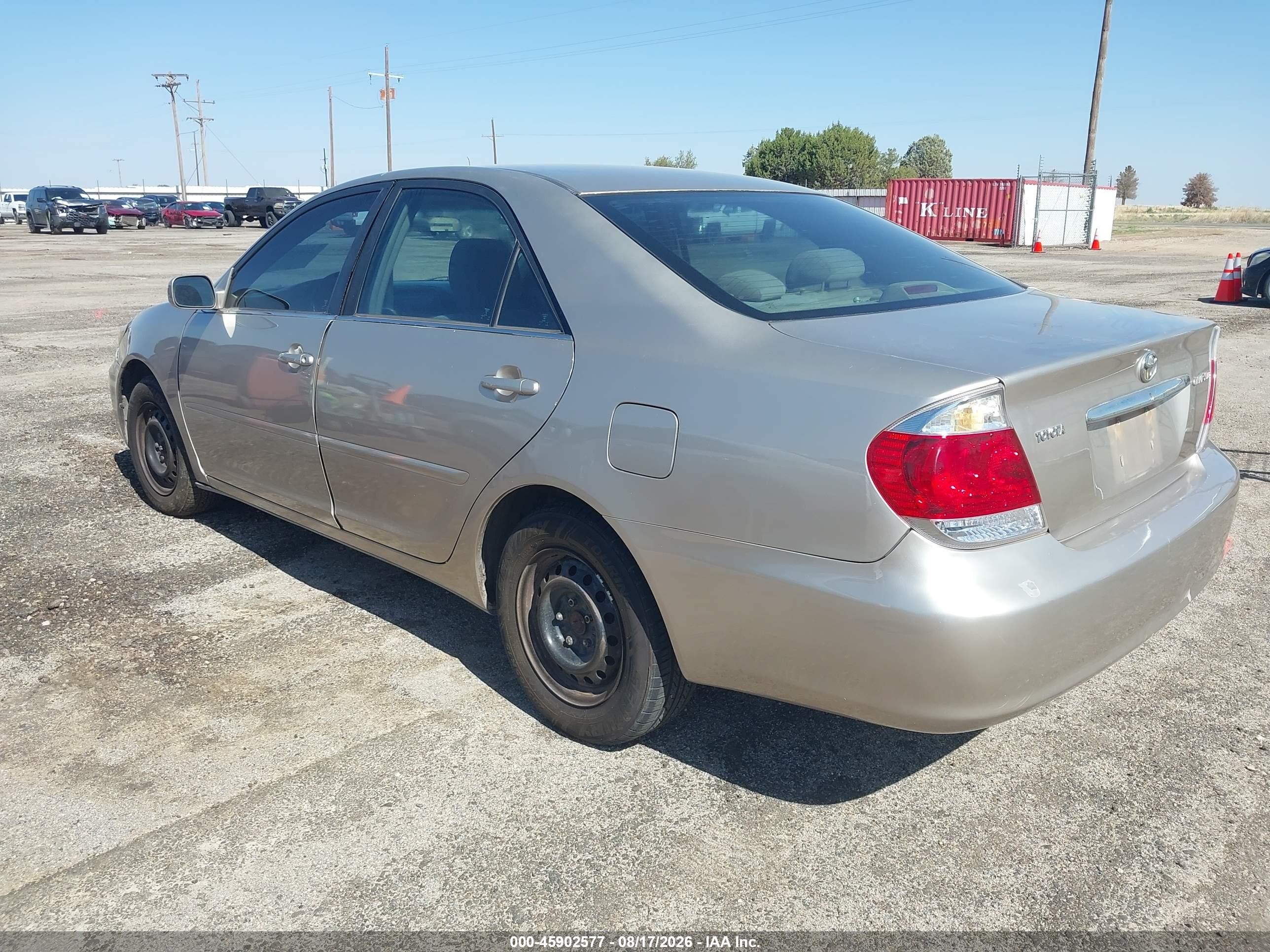 2005 Toyota Camry Le Champagne vin: 4T1BE32K85U570284