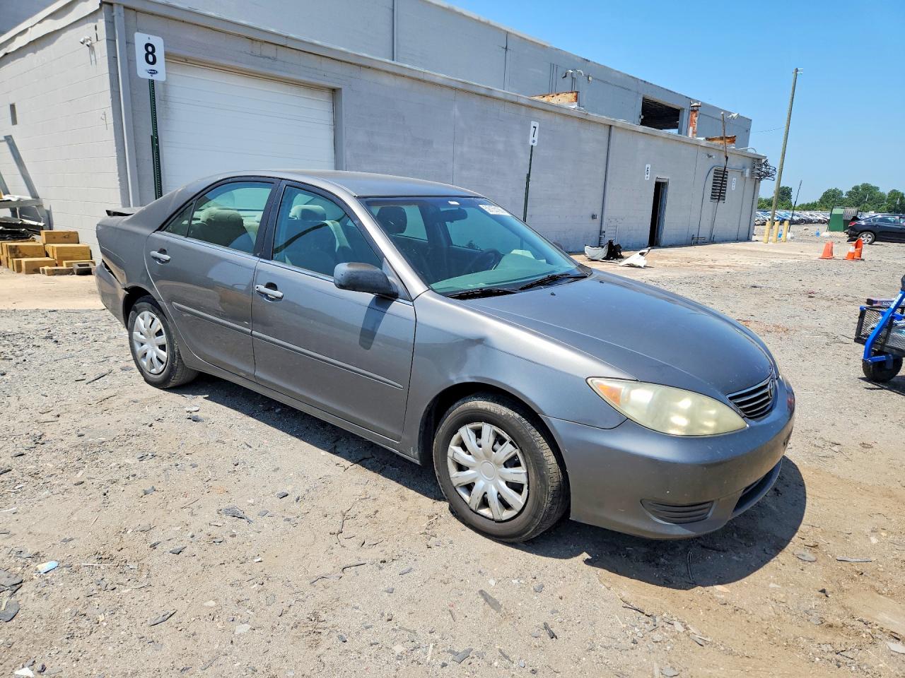 2005 Toyota Camry Standard Серый vin: 4T1BE32K85U590308